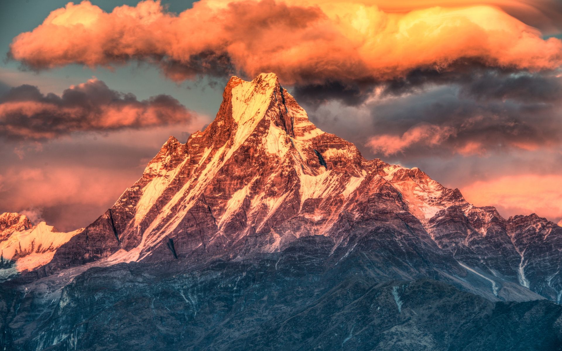 Nepal Mountains In Sunset Wallpapers