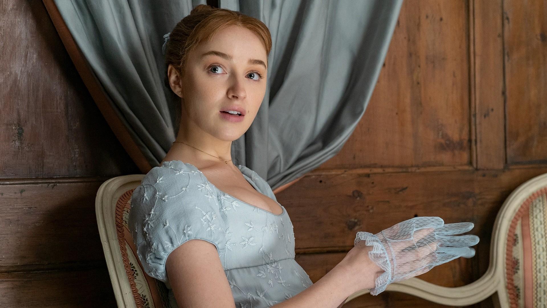 Netflix Phoebe Dynevor Wallpapers