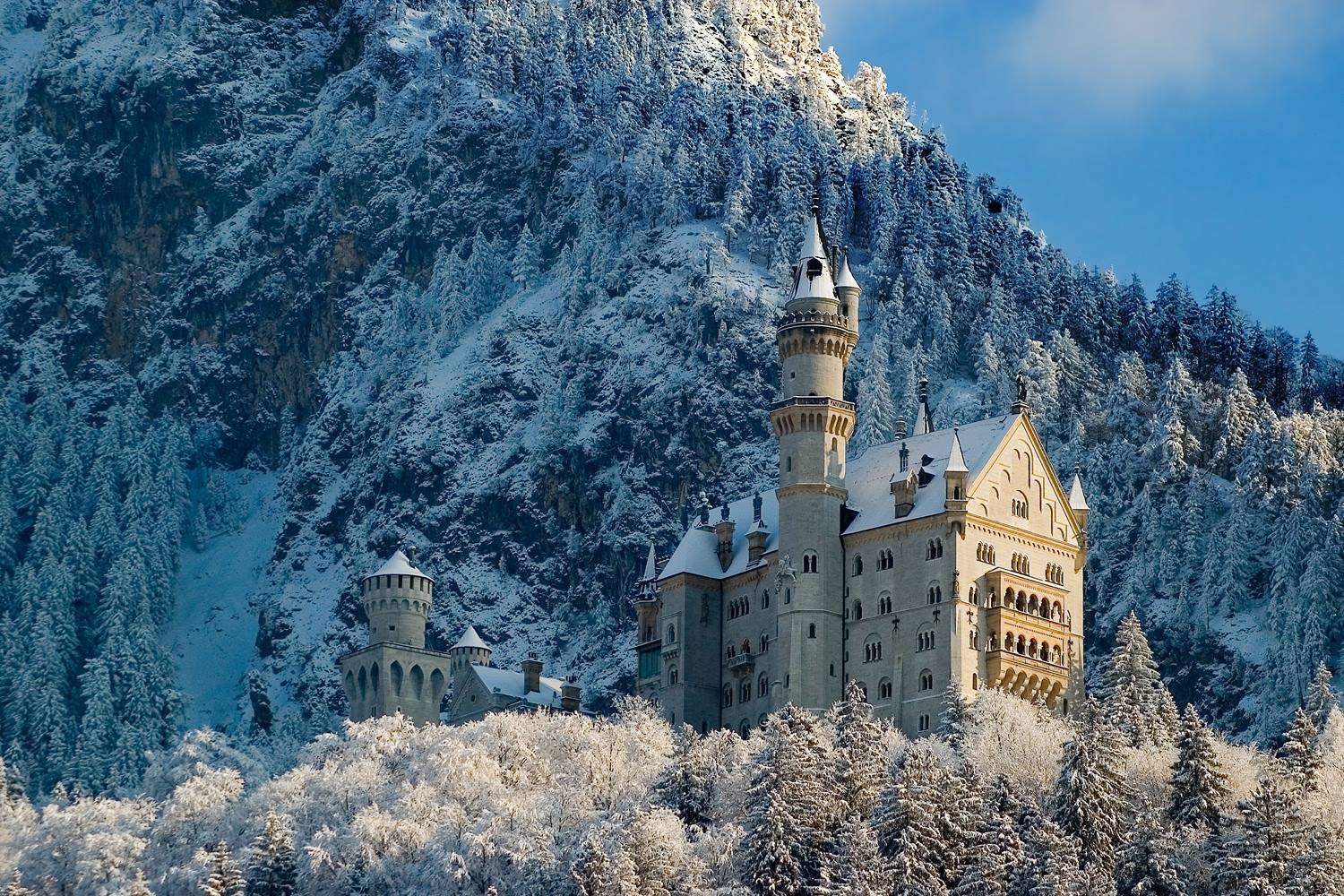 Neuschwanstein Castle In Winter Wallpapers