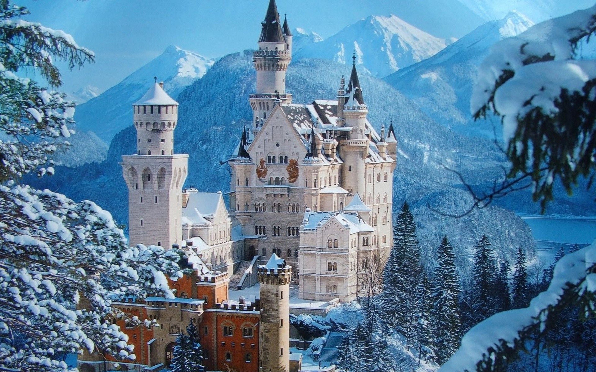 Neuschwanstein Castle Wallpapers