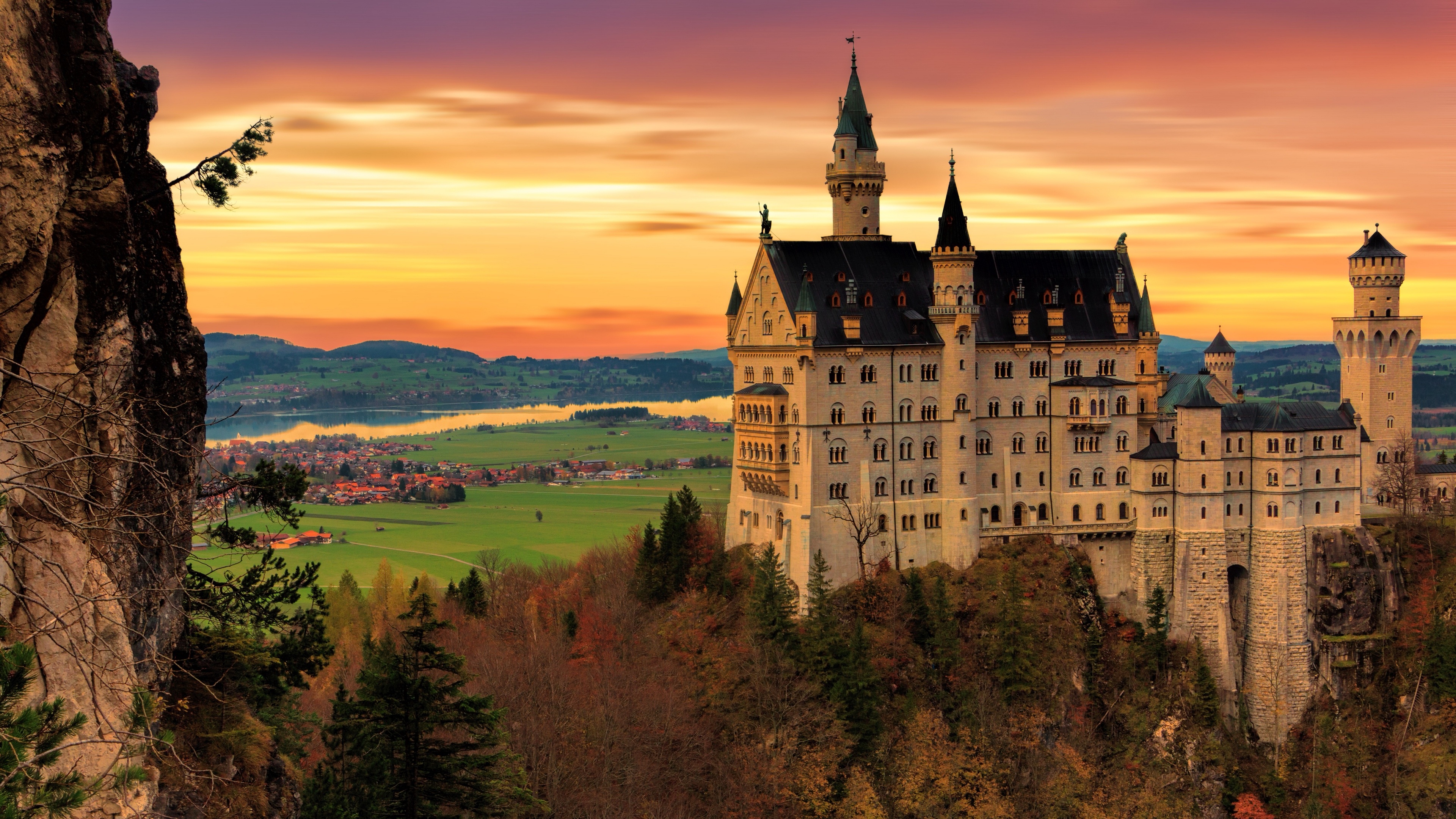 Neuschwanstein Castle Wallpapers