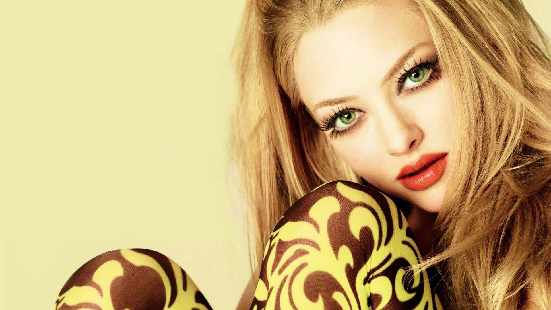 New Amanda Seyfried Wallpapers