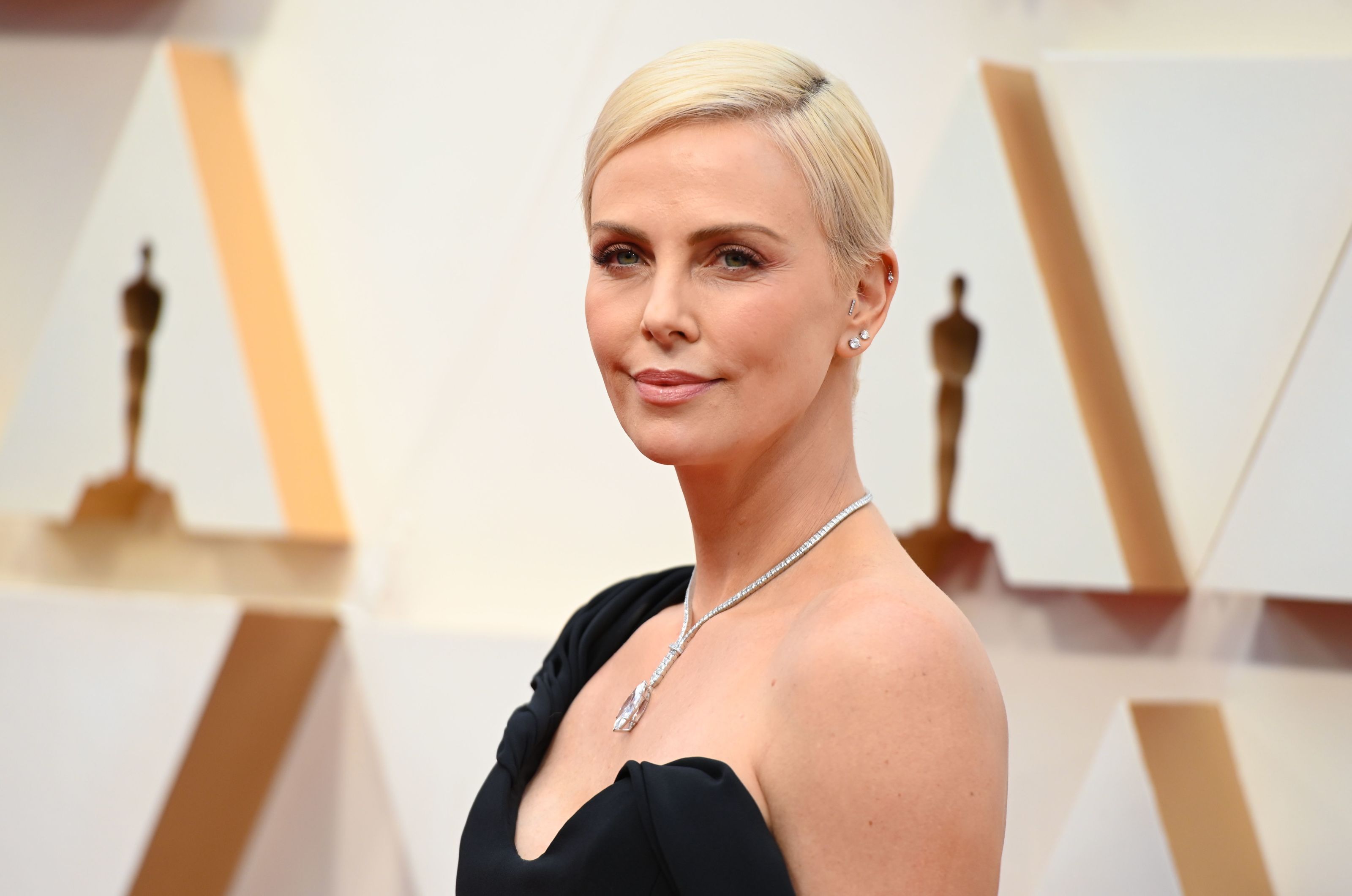 New Charlize Theron 2020 Wallpapers