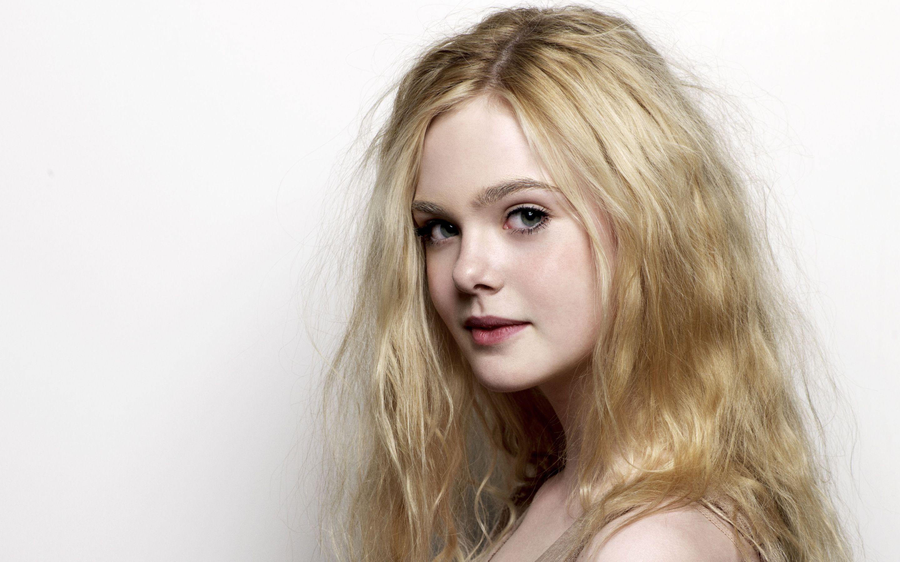 New Elle Fanning Wallpapers