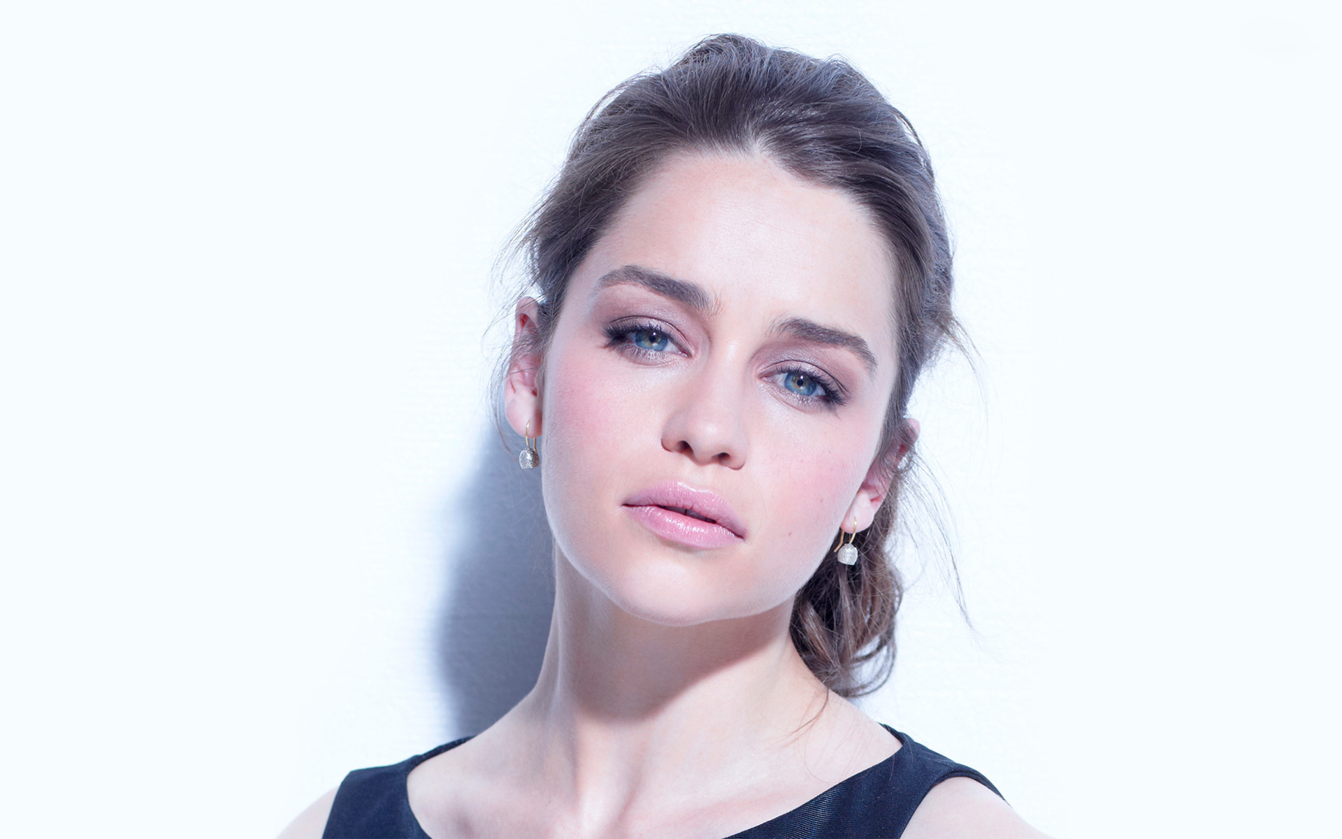 New Emilia Clarke Wallpapers