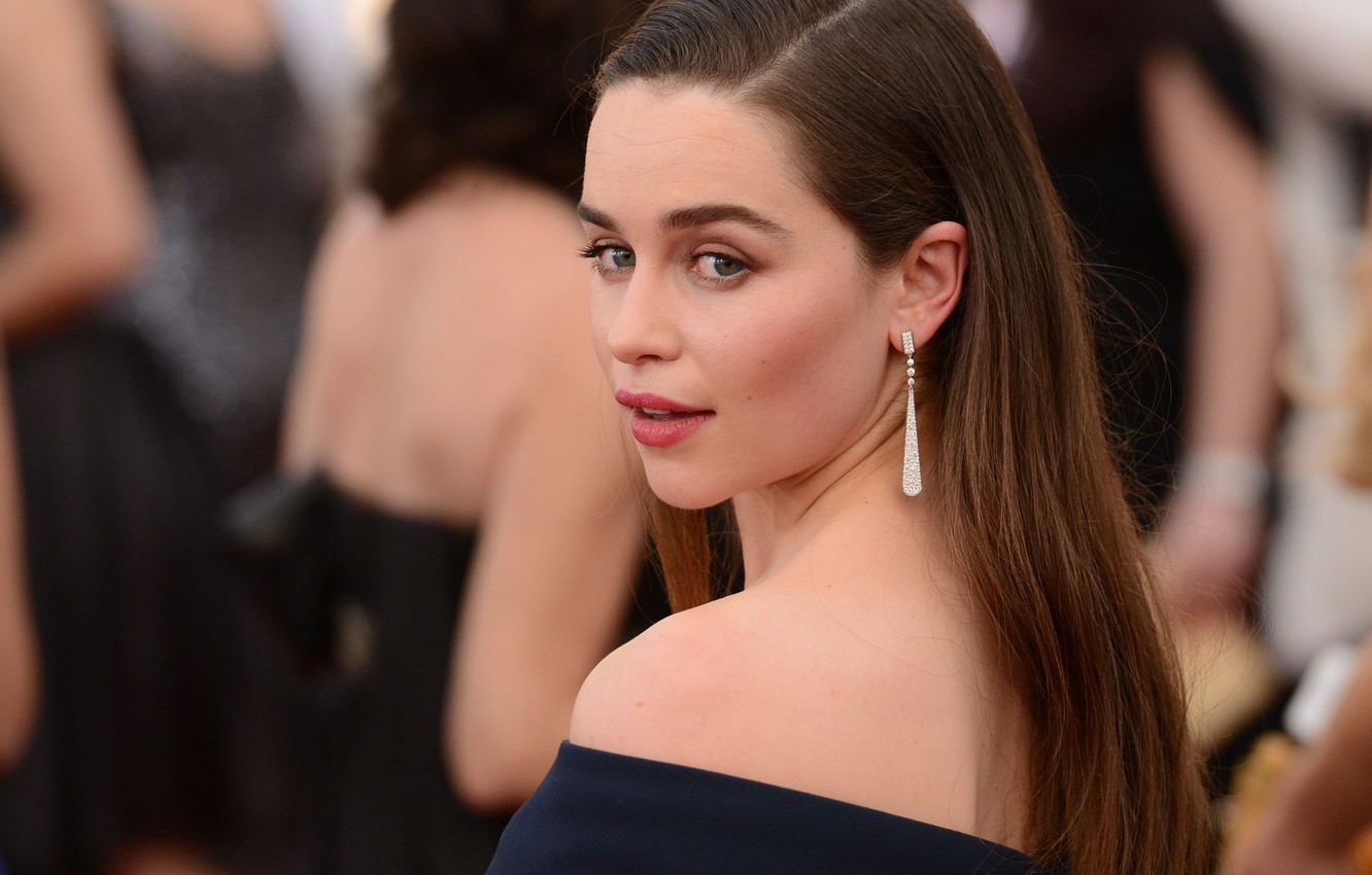 New Emilia Clarke Wallpapers