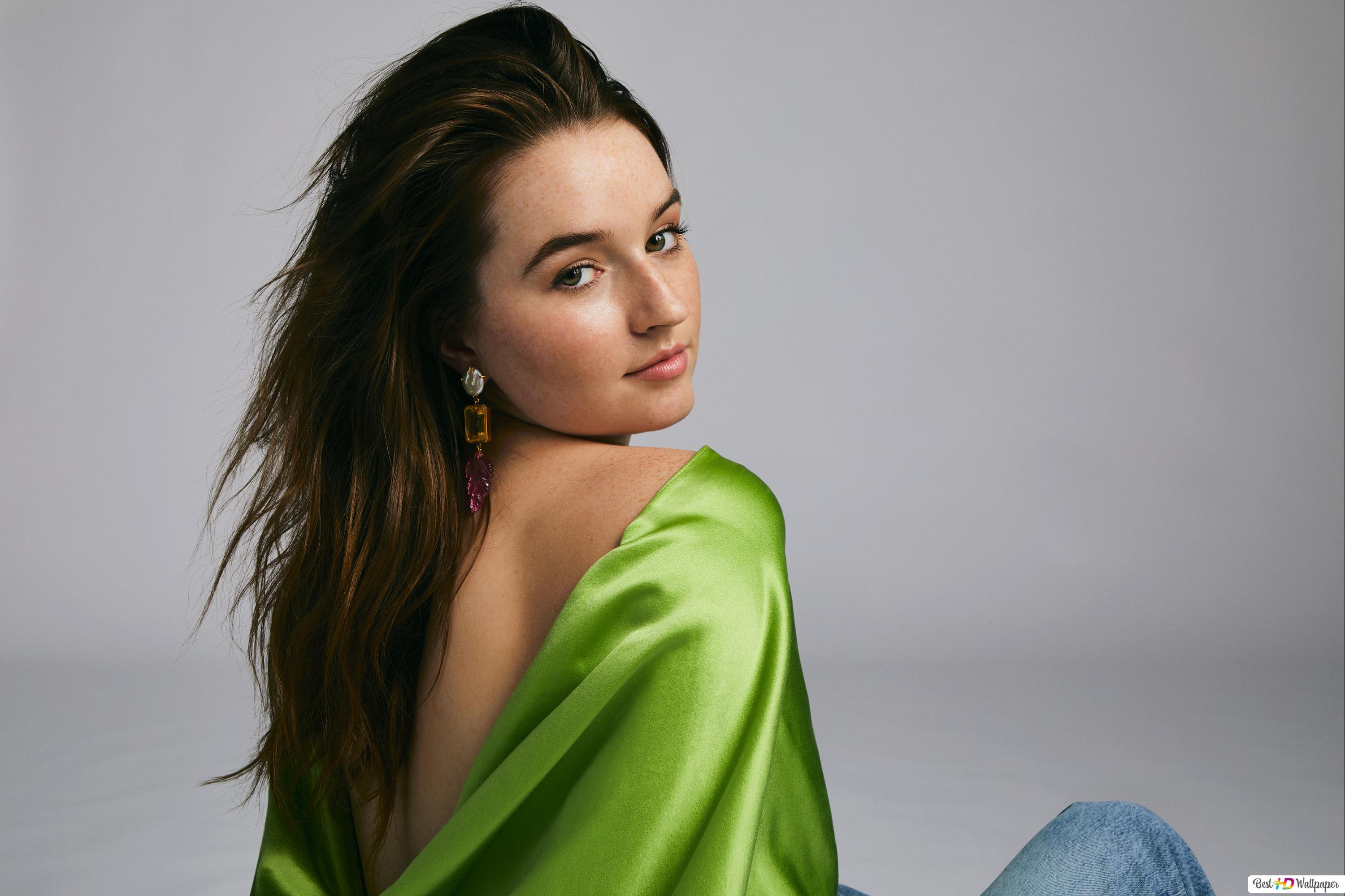 New Kaitlyn Dever Actress Wallpapers