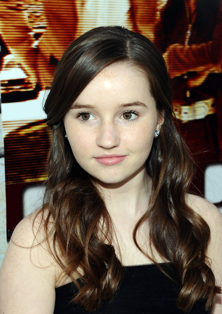 New Kaitlyn Dever Actress Wallpapers