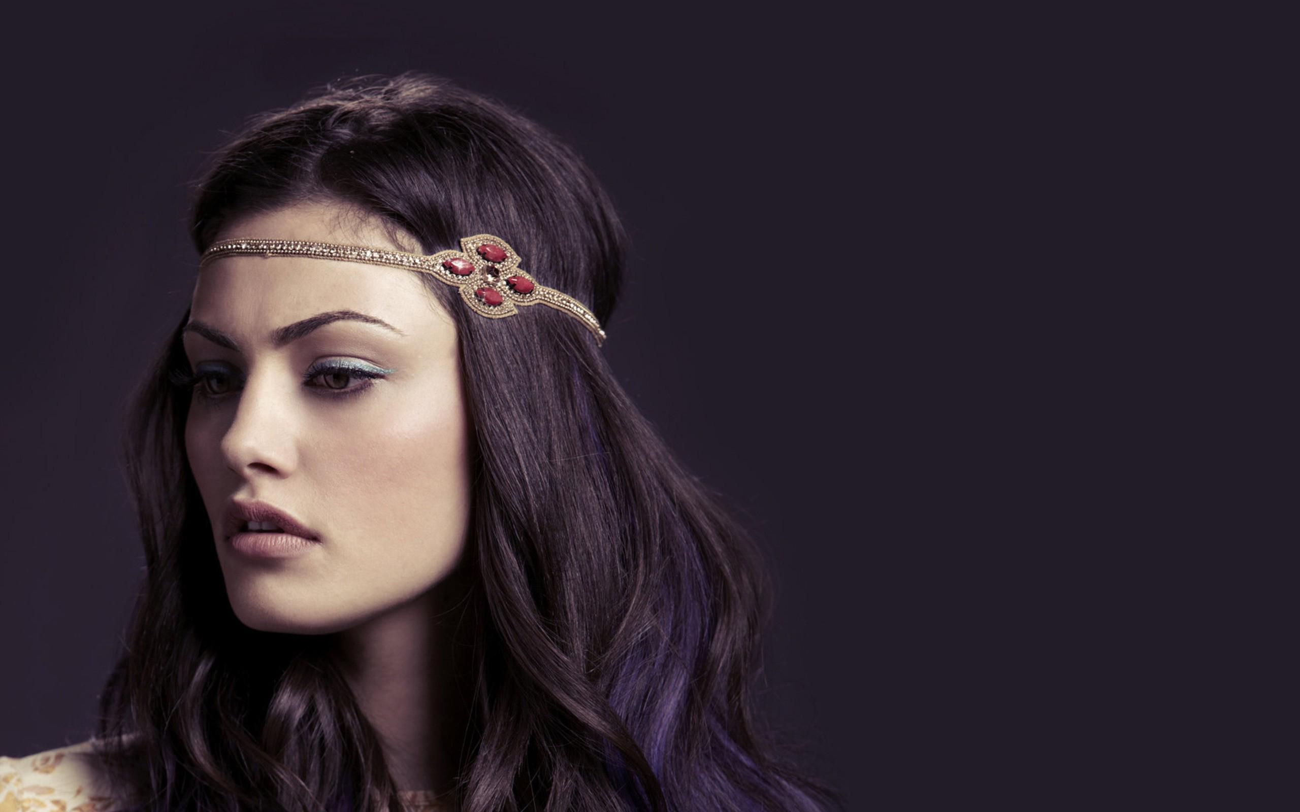 New Phoebe Tonkin Wallpapers