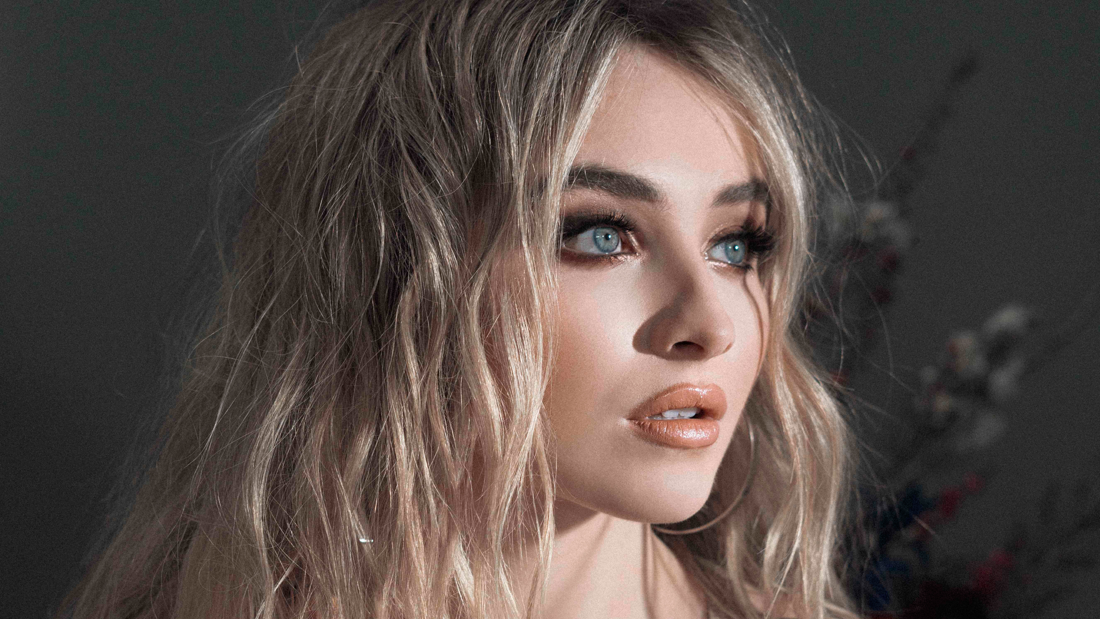 New Sabrina Carpenter Wallpapers