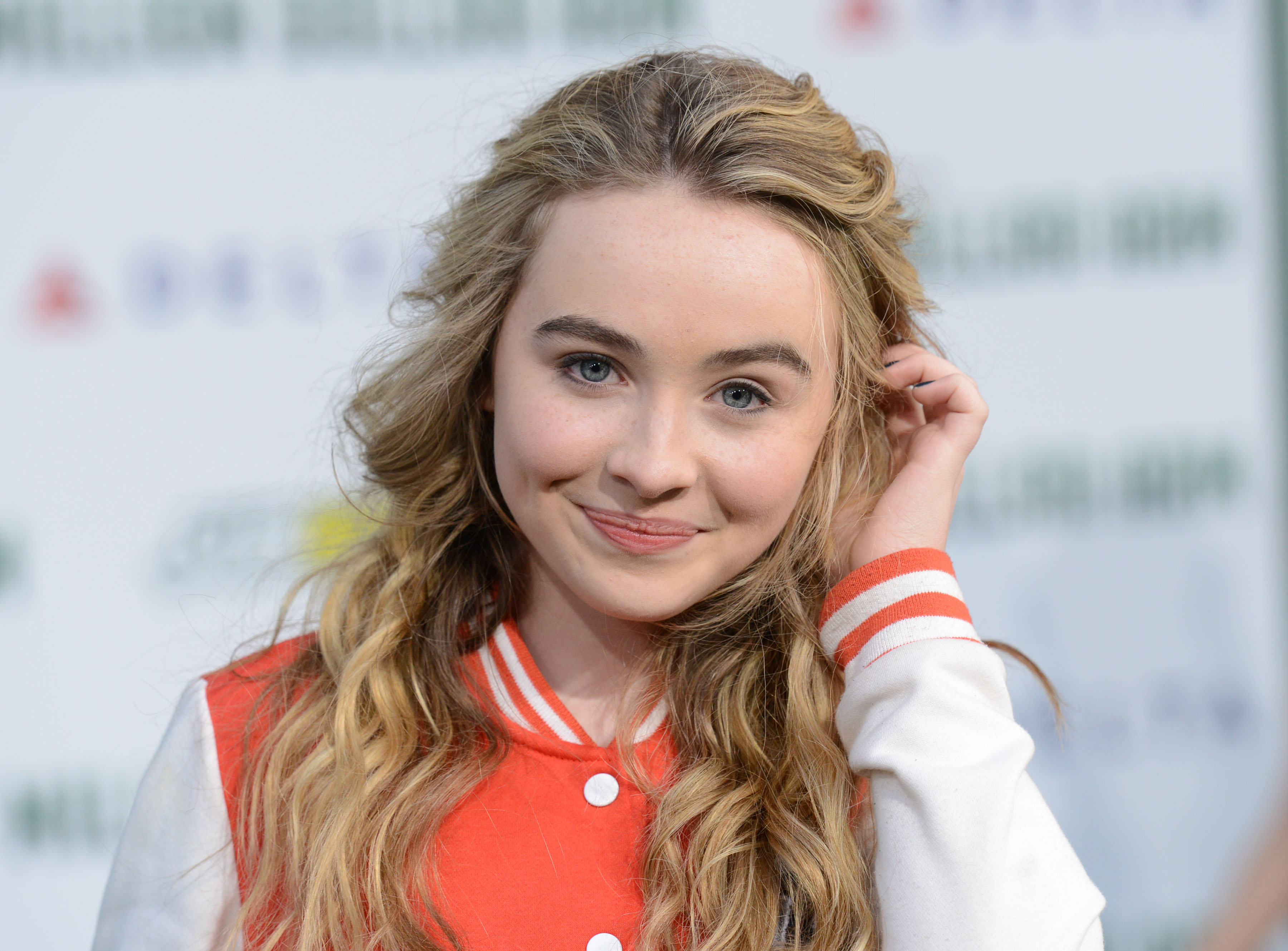 New Sabrina Carpenter Wallpapers