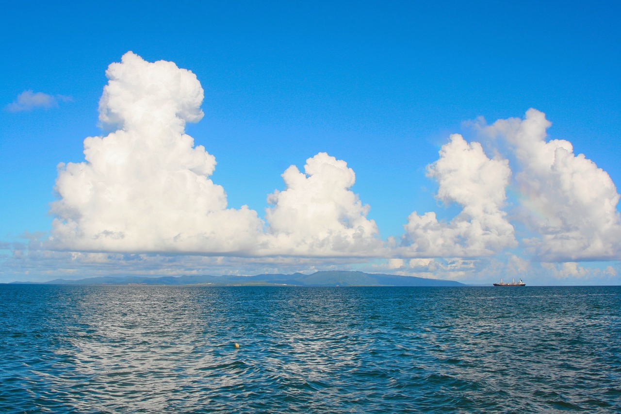 Nice Ocean Waves Under Blue White Cloudy Sky Wallpapers