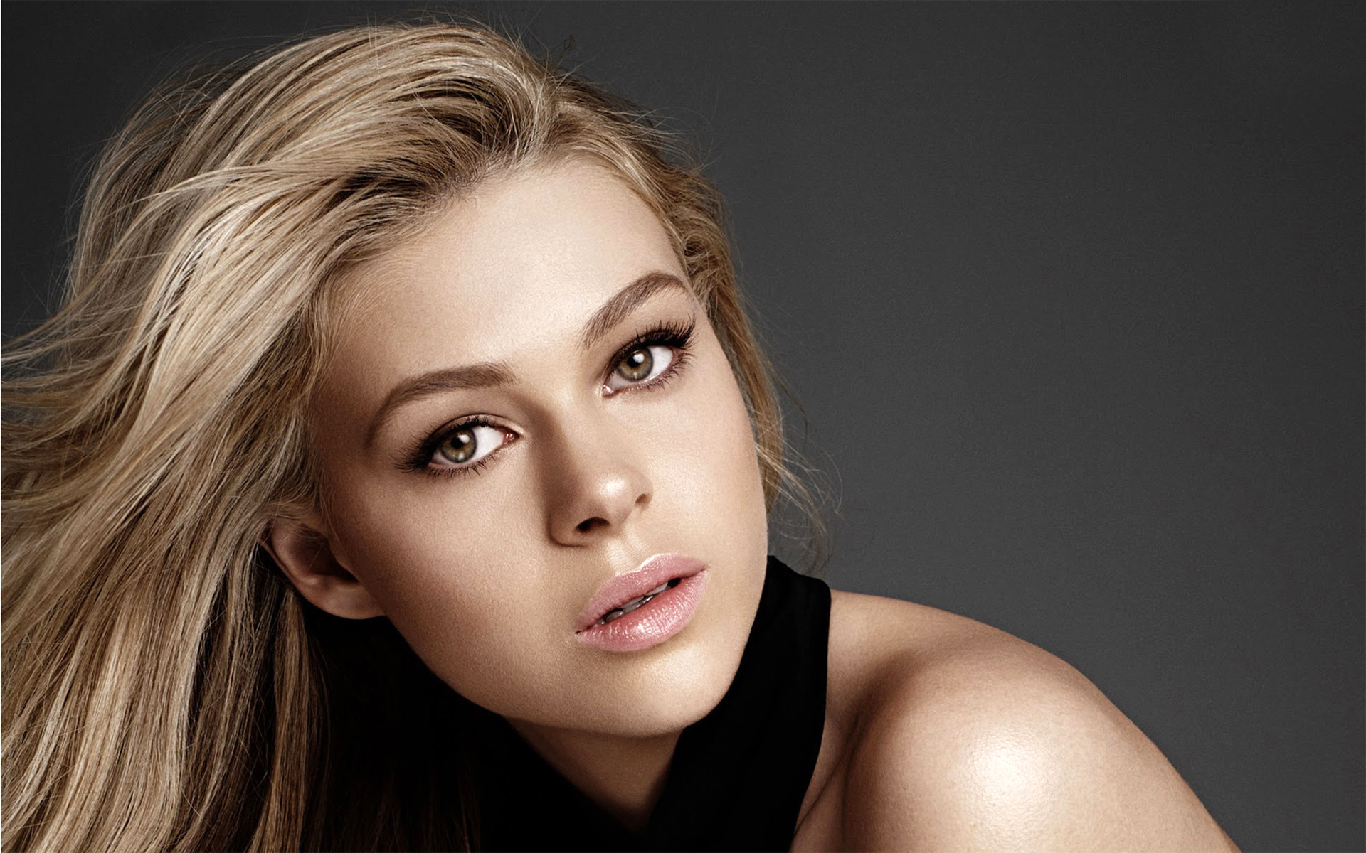 Nicola Peltz 2018 Photoshoot Wallpapers