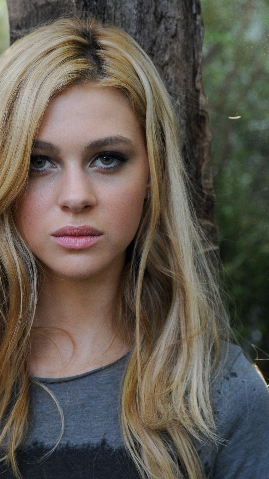 Nicola Peltz In Wallpapers