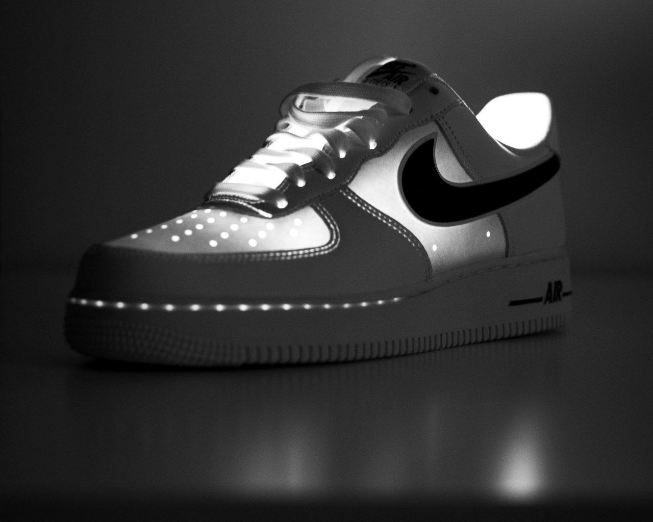 Nike Aesthetic Shoes Wallpapers