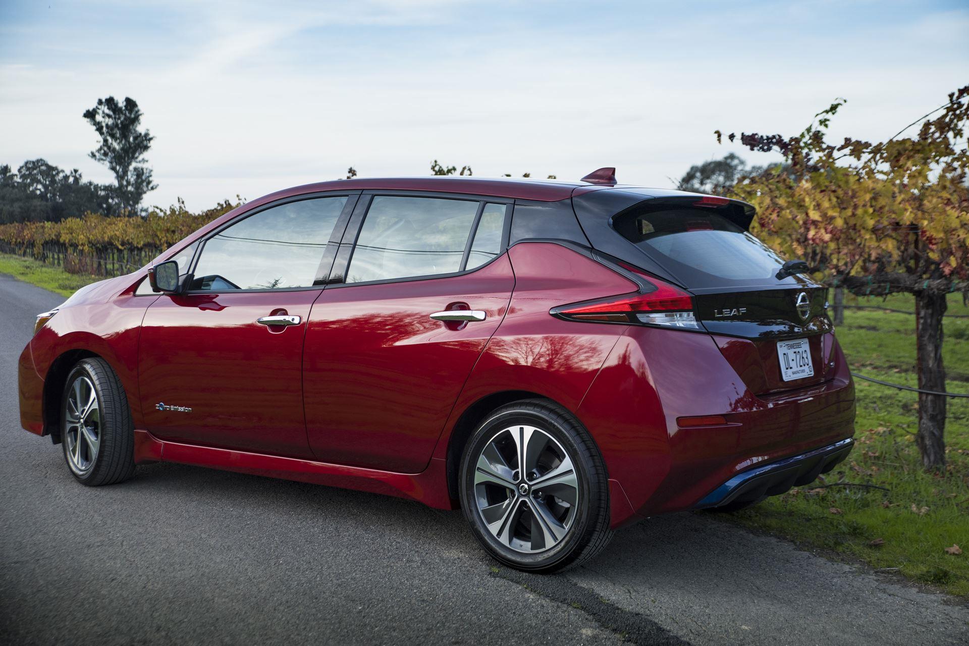 Nissan Leaf Wallpapers