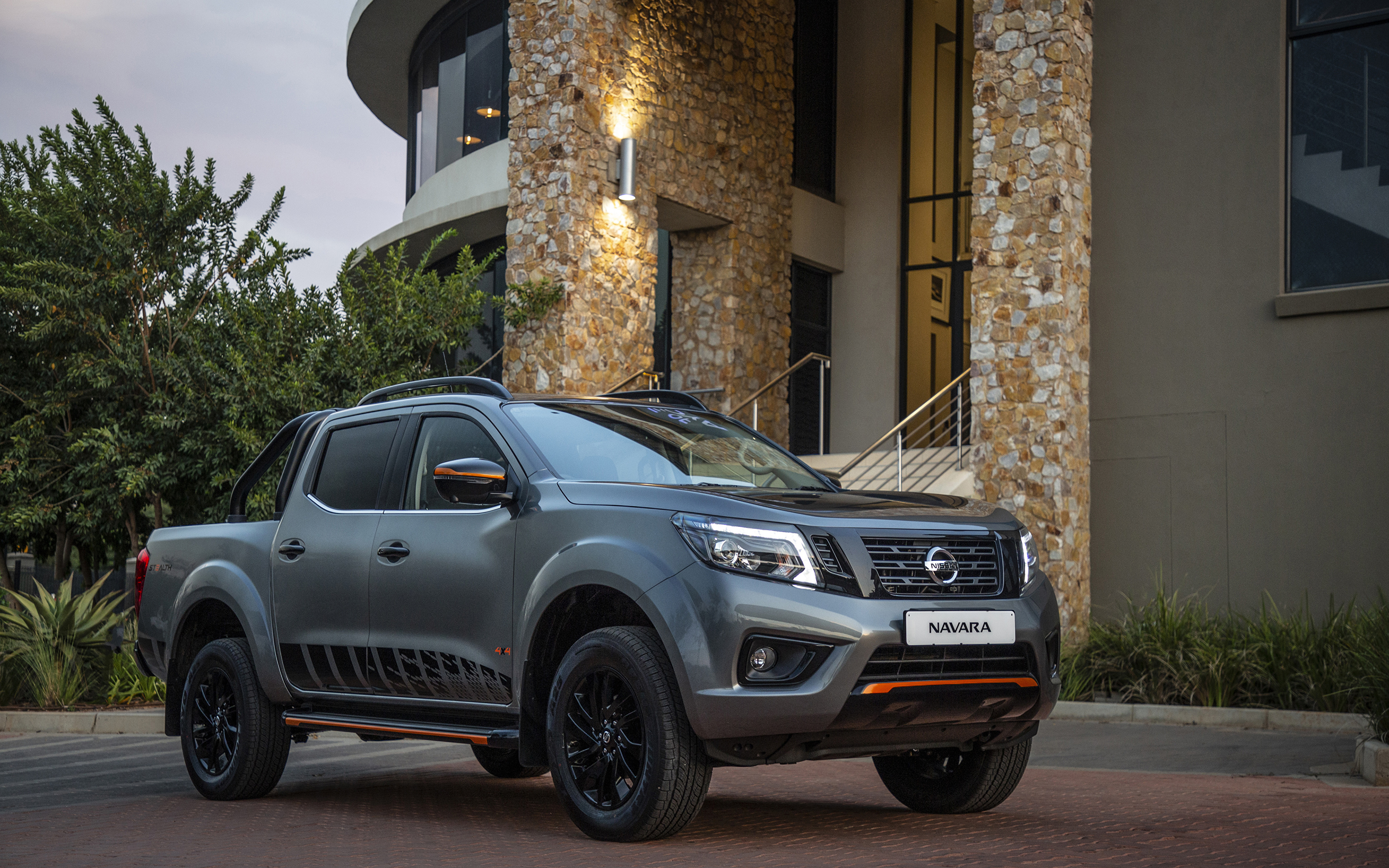 Nissan Navara Wallpapers