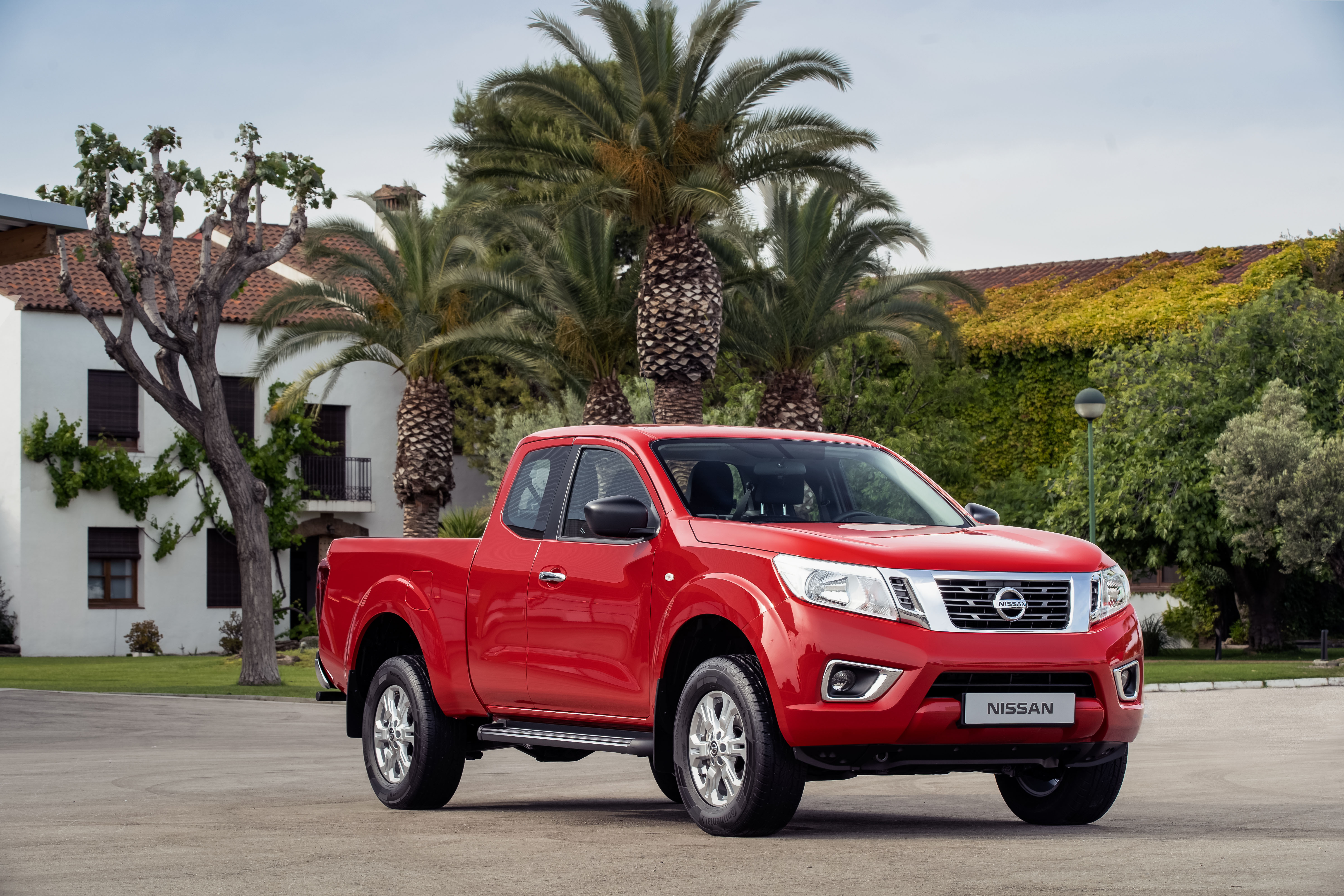 Nissan Navara Wallpapers