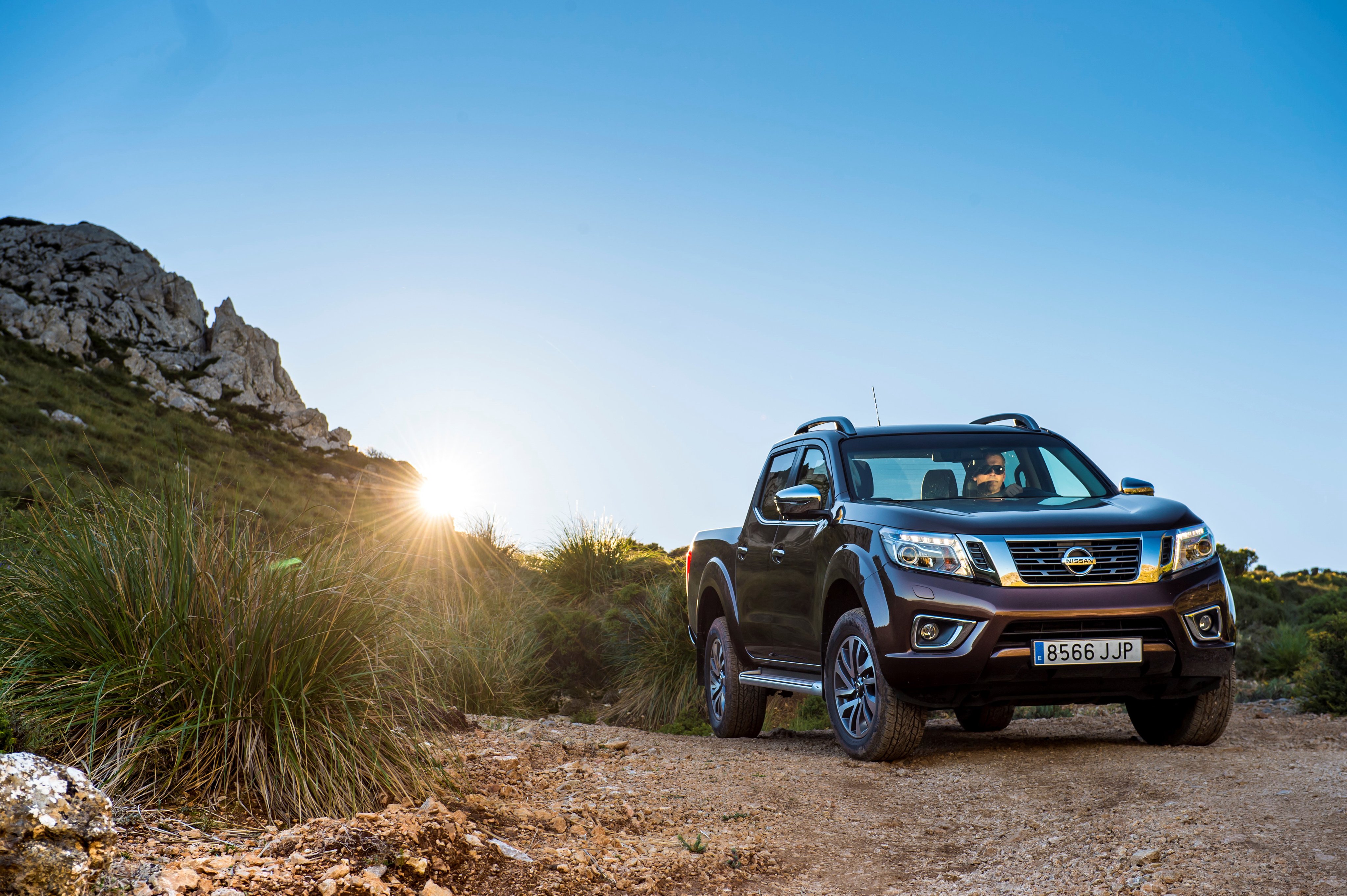 Nissan Navara Wallpapers