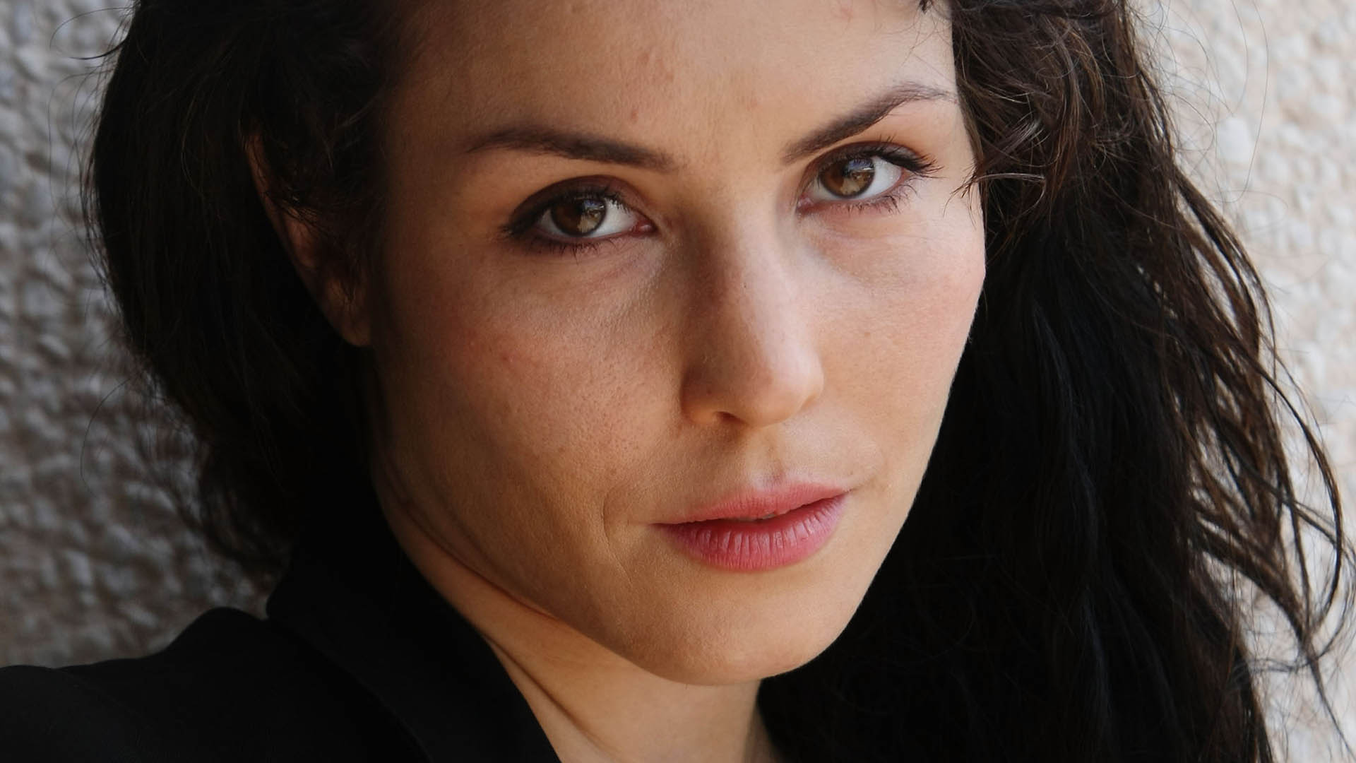 Noomi Rapace Wallpapers