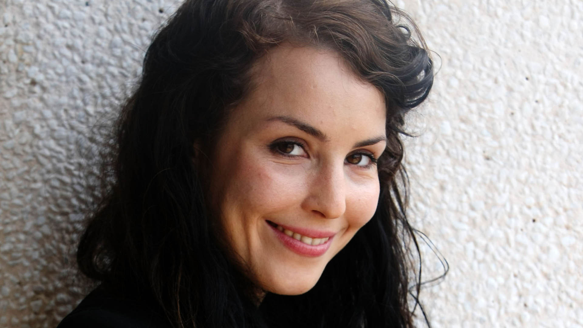 Noomi Rapace Wallpapers