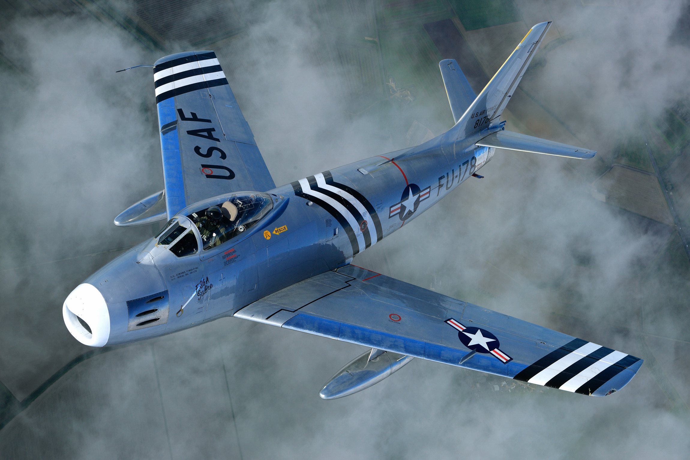 North American F-86 Sabre Wallpapers