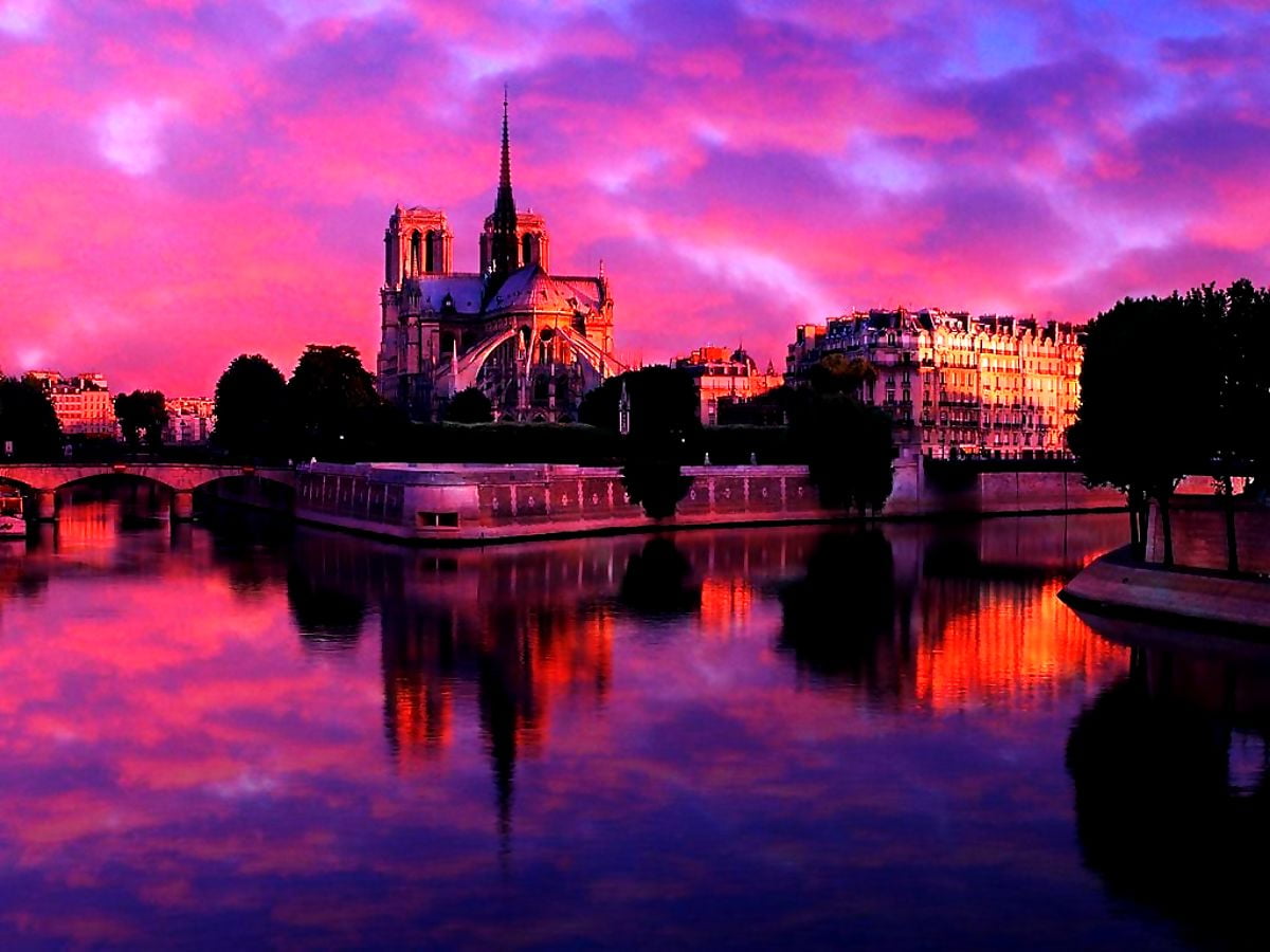 Notre-Dame De Paris Wallpapers