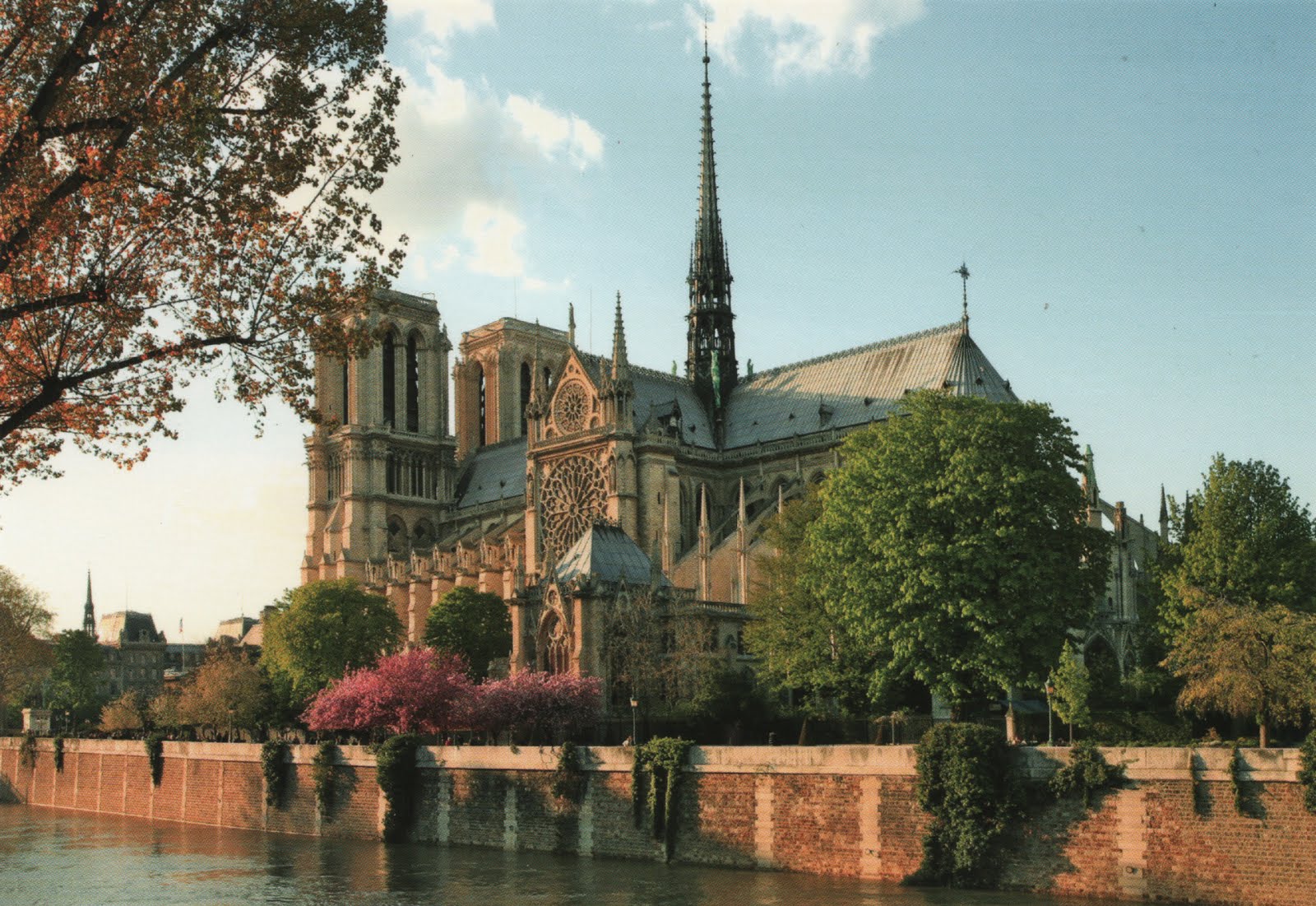 Notre-Dame De Paris Wallpapers