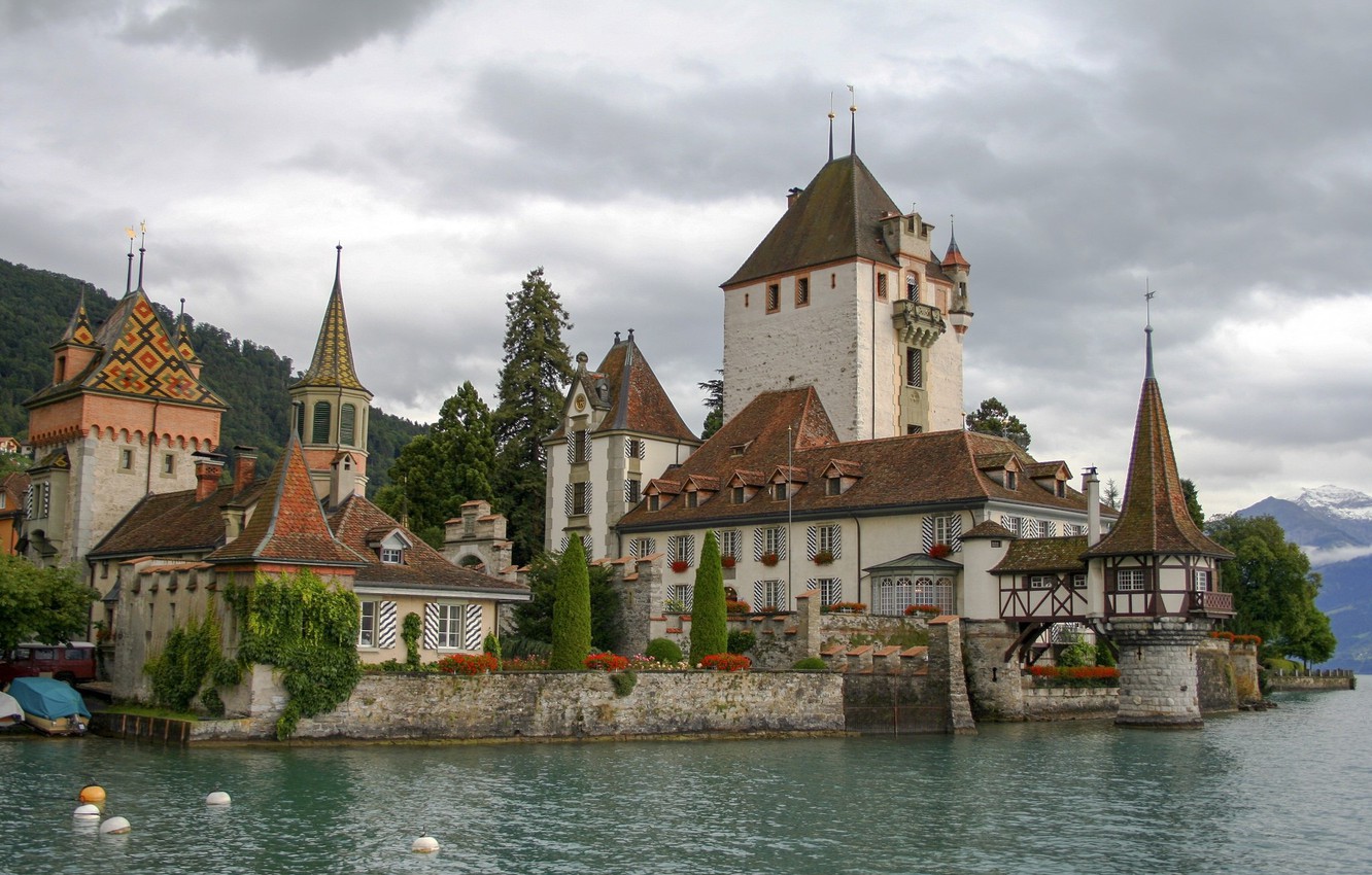 Oberhofen Castle Wallpapers