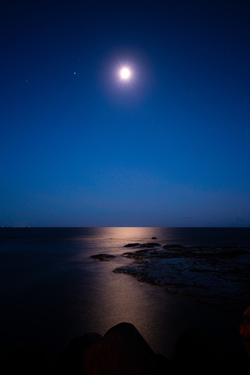 Ocean During Nighttime With Moon Wallpapers