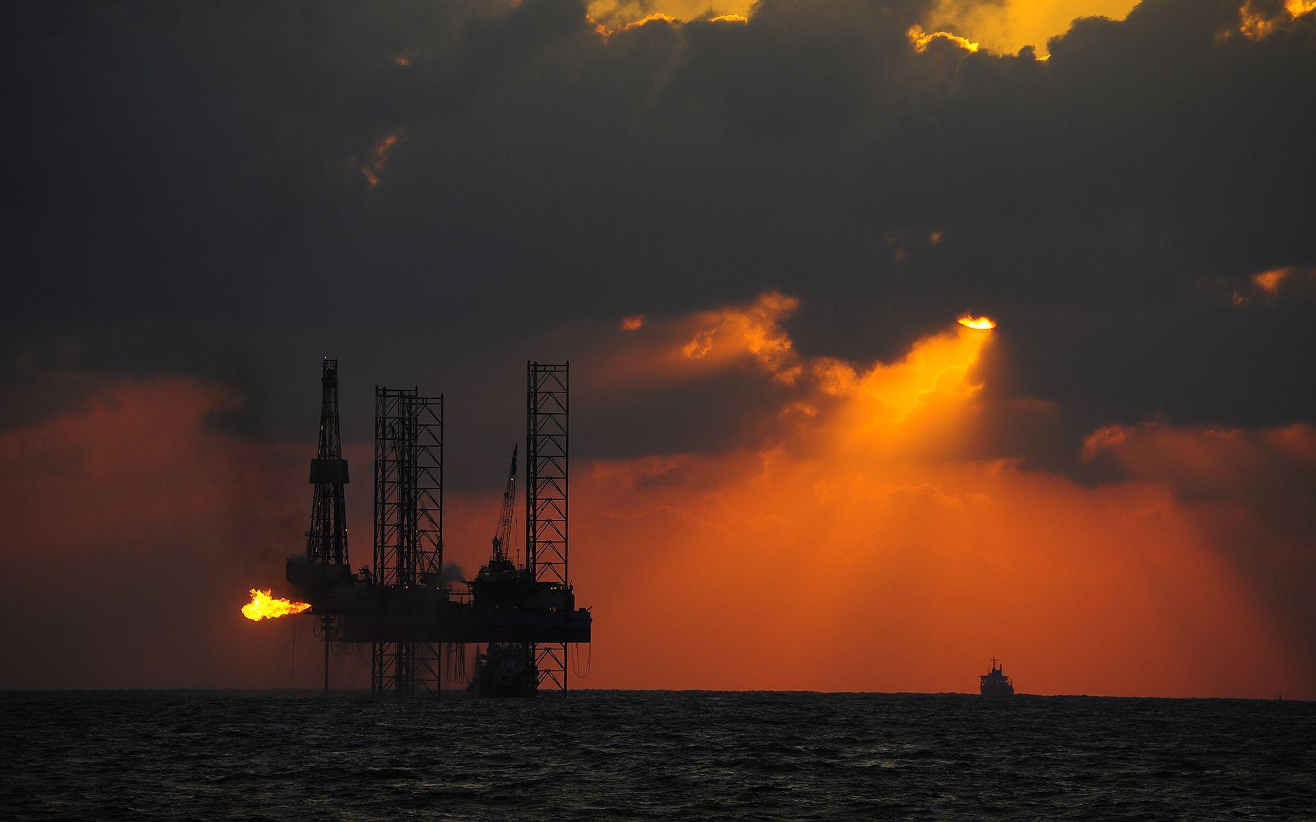 Oil Platform Wallpapers