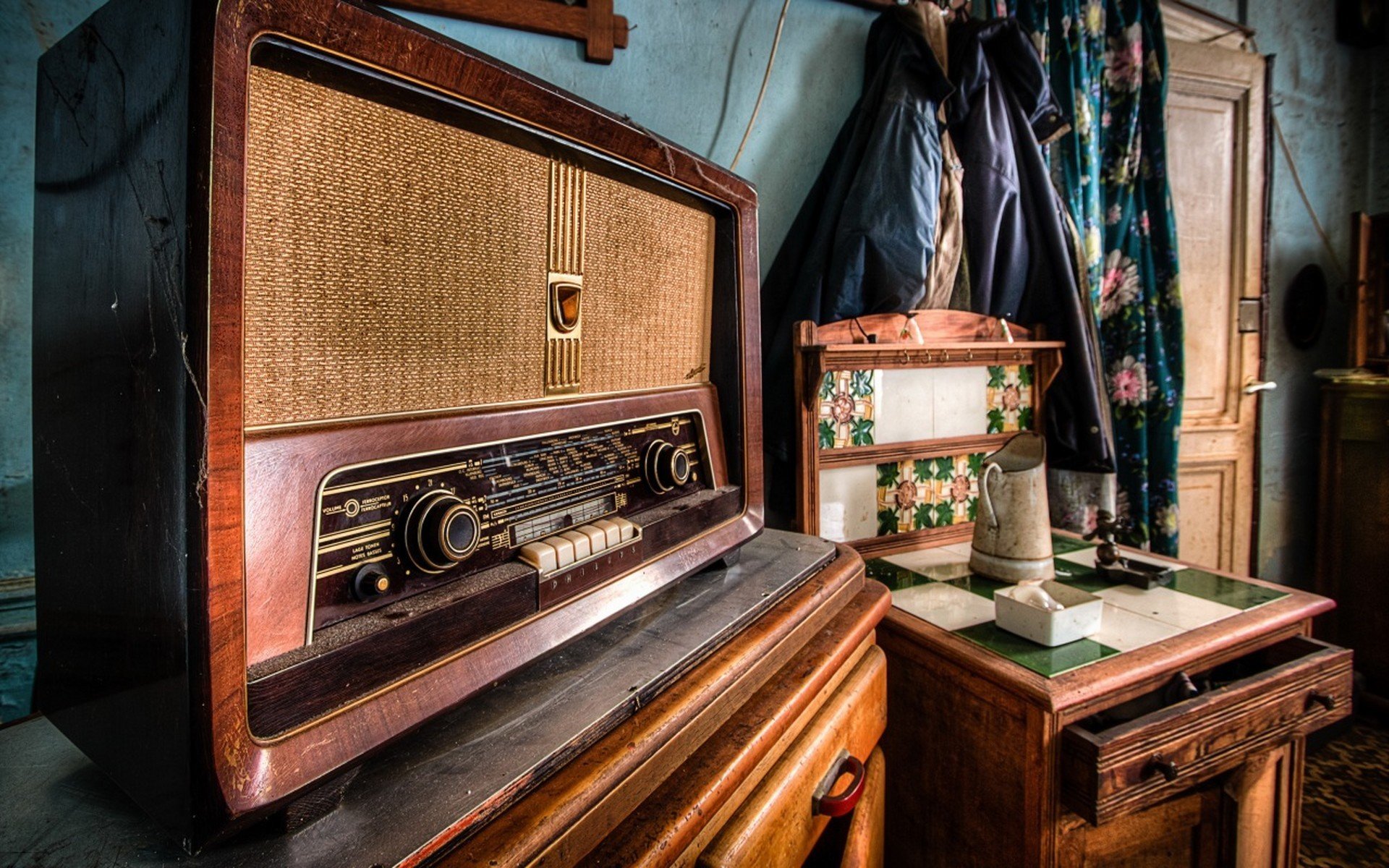 Old Radio Pic Wallpapers