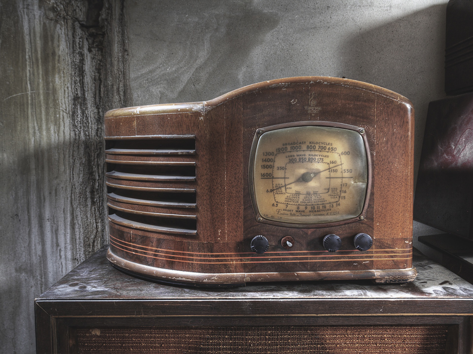 Old Radio Pic Wallpapers