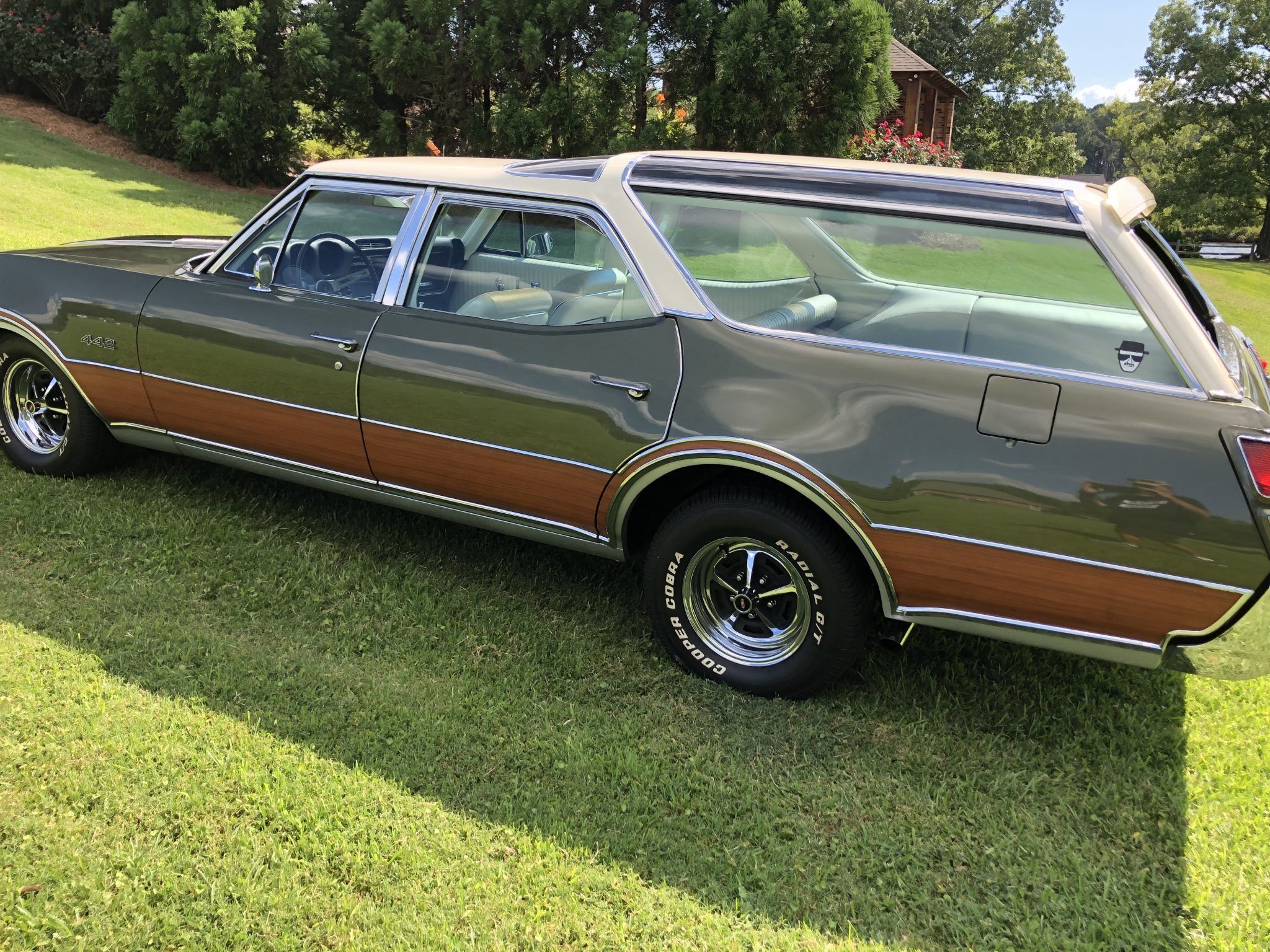 Oldsmobile Vista Cruiser Wallpapers