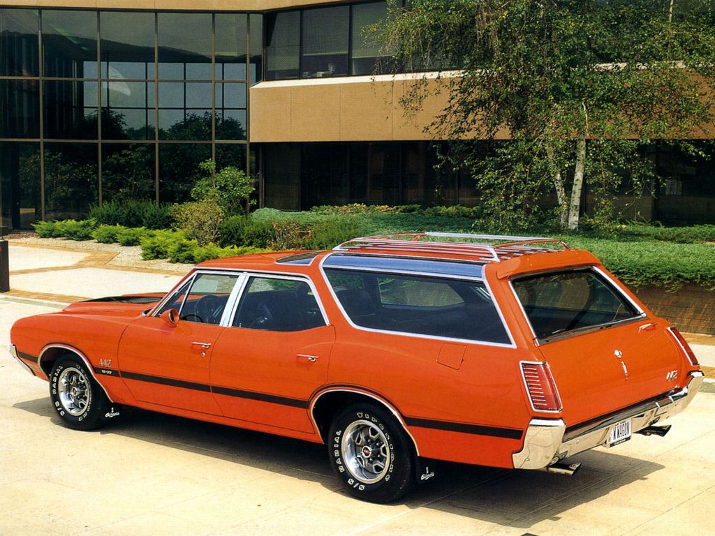 Oldsmobile Vista Cruiser Wallpapers