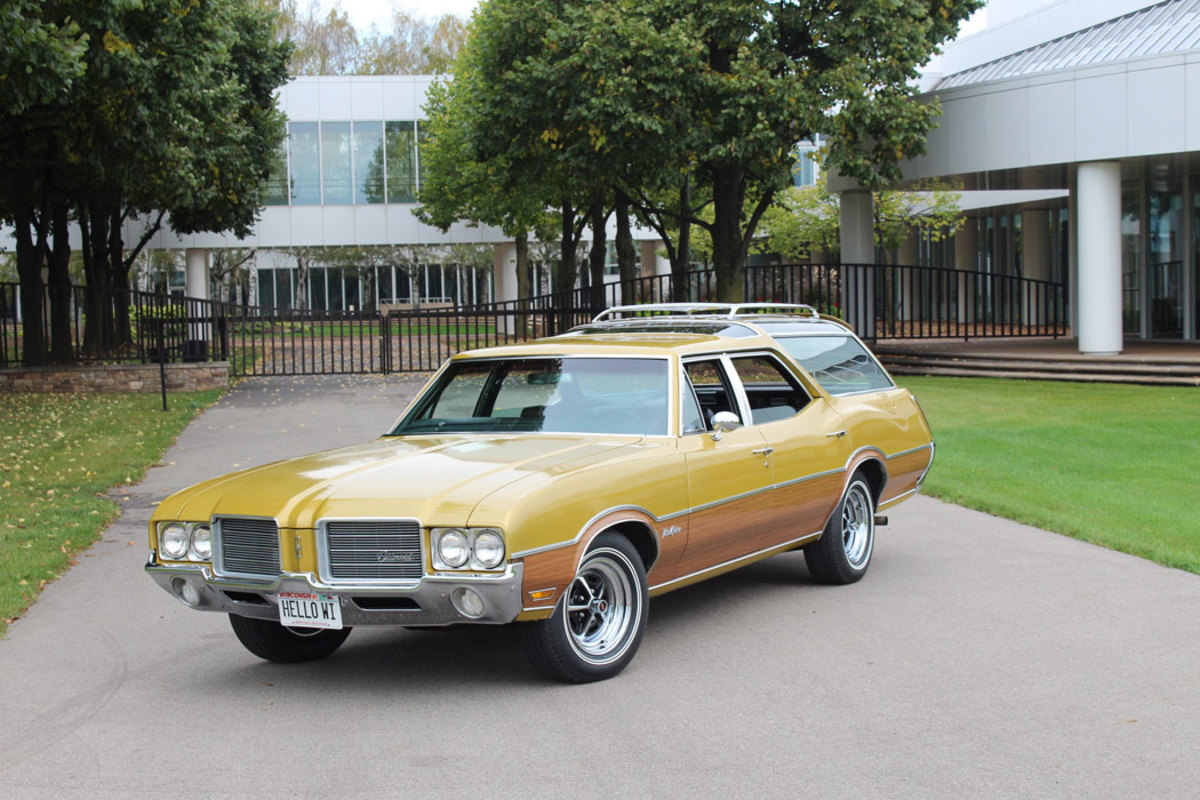 Oldsmobile Vista Cruiser Wallpapers