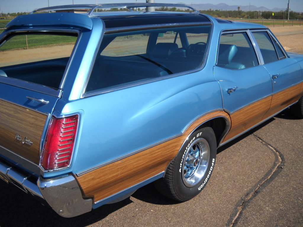 Oldsmobile Vista Cruiser Wallpapers