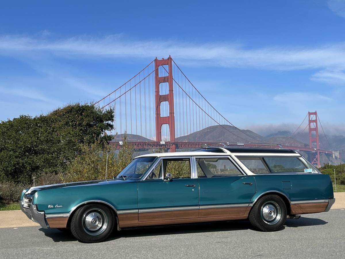 Oldsmobile Vista Cruiser Wallpapers