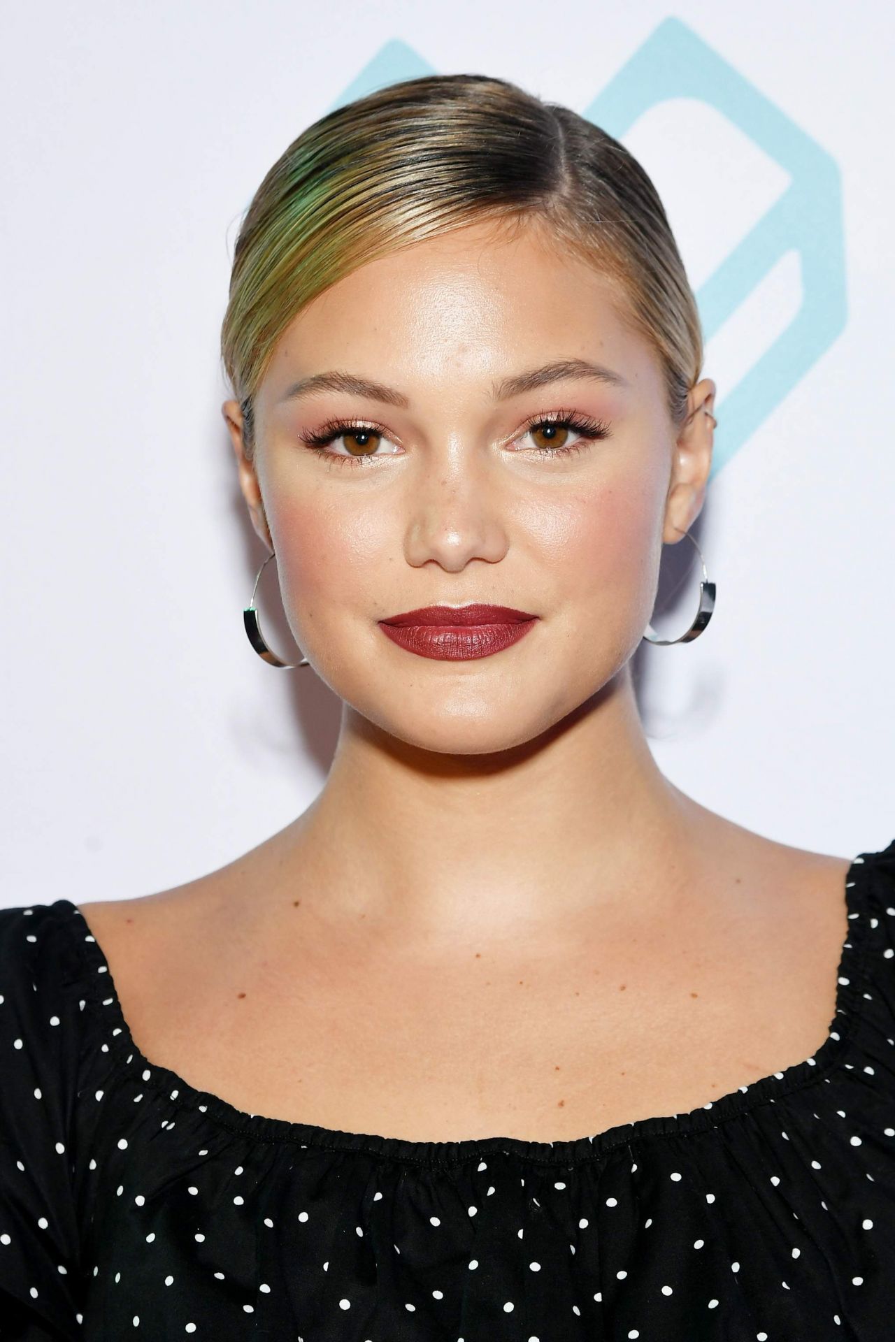 Olivia Holt Comic Con 2018 Variety Portrait Wallpapers