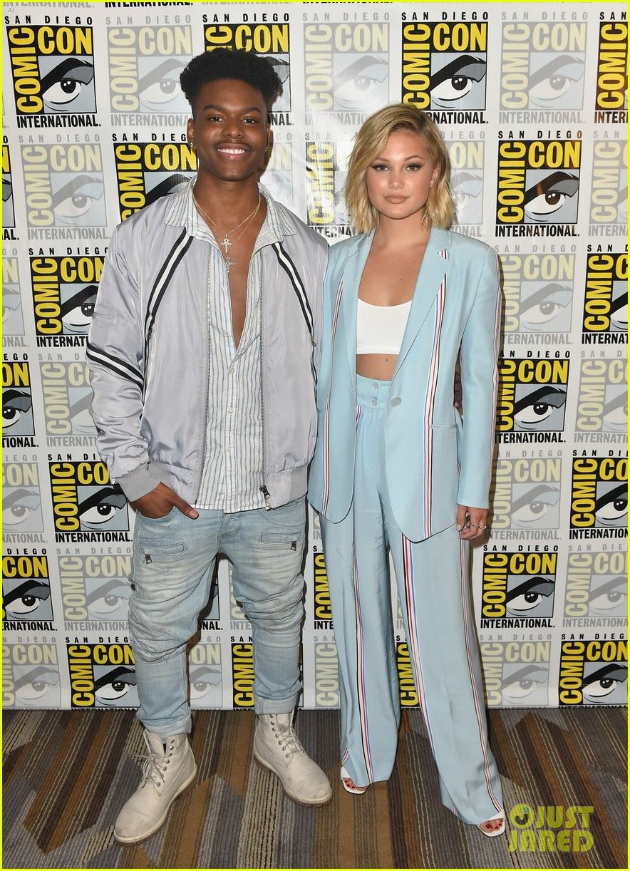 Olivia Holt Comic Con 2018 Wallpapers