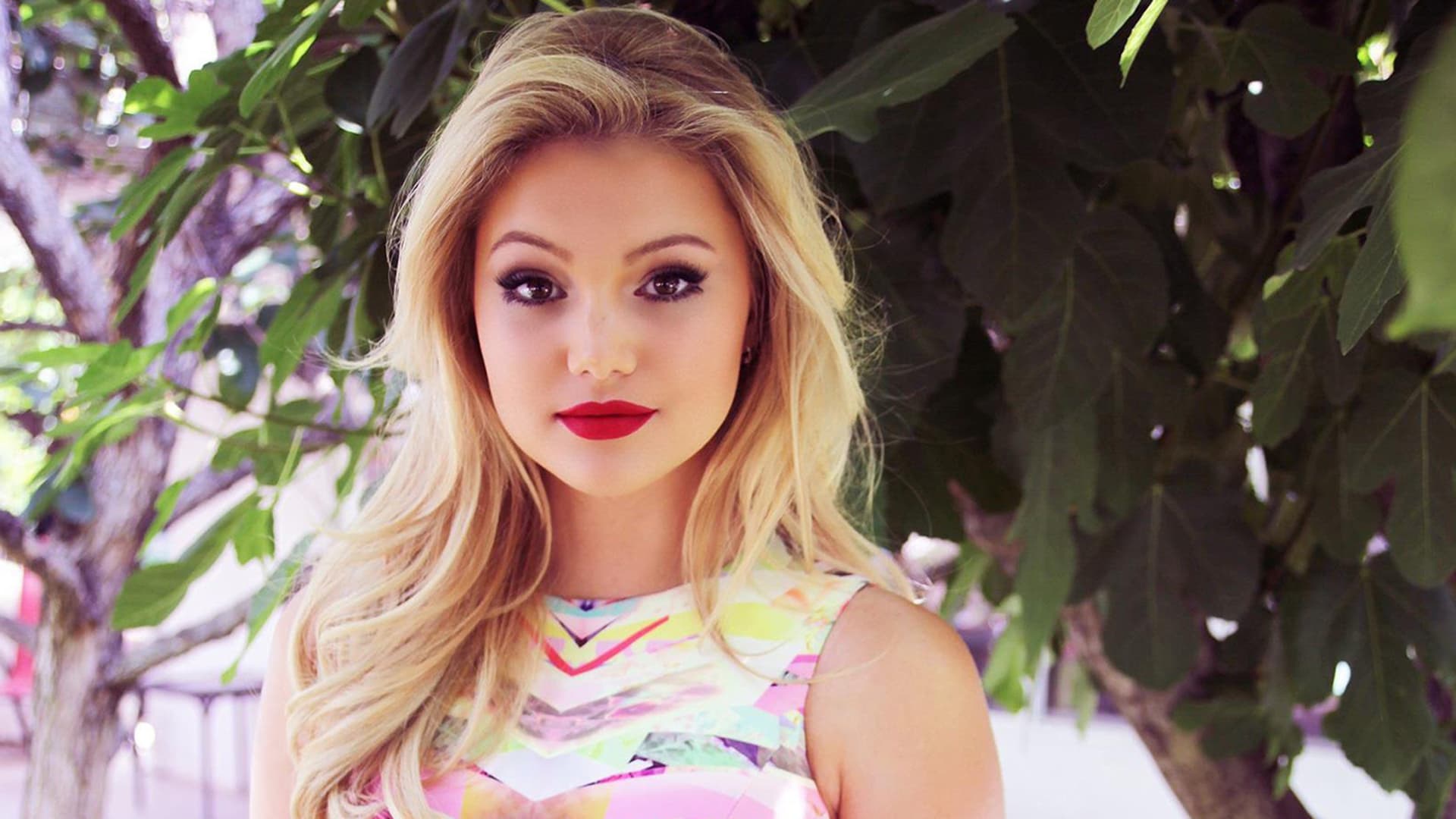 Olivia Holt HD Wallpapers