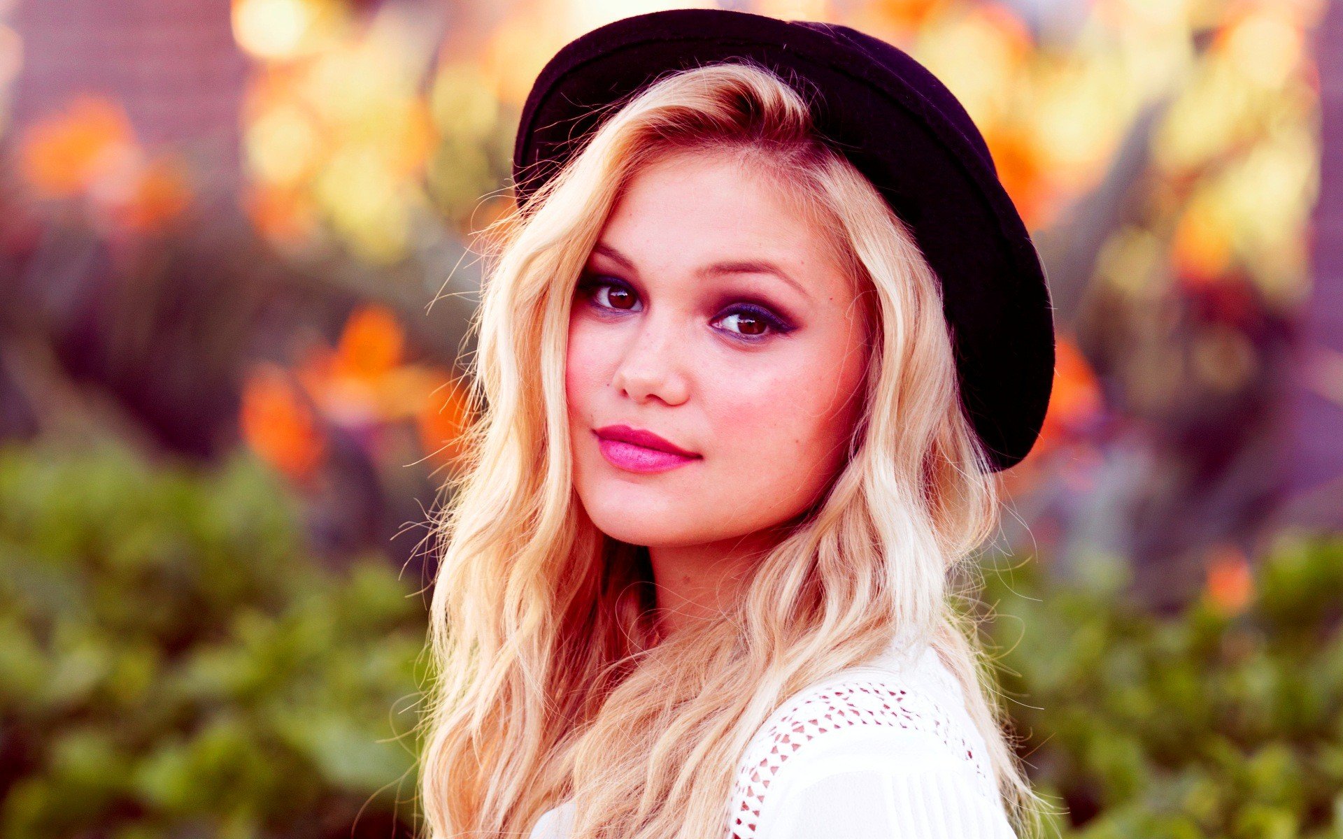 Olivia Holt HD Wallpapers