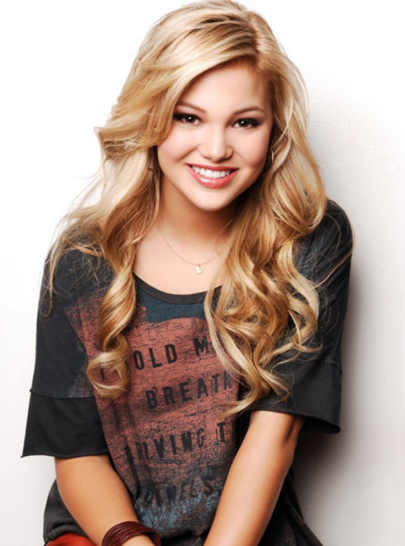 Olivia Holt HD Wallpapers