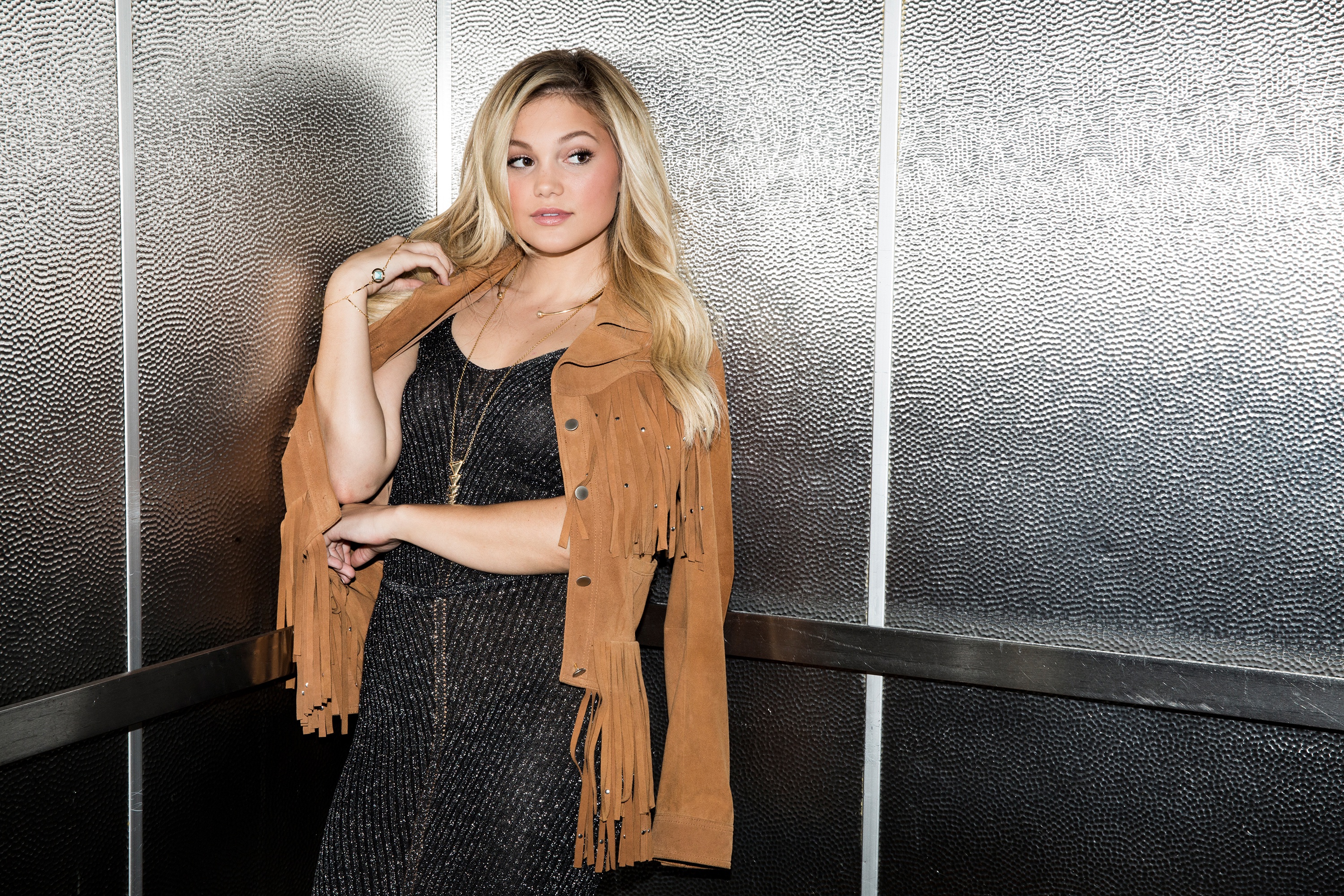 Olivia Holt HD Wallpapers