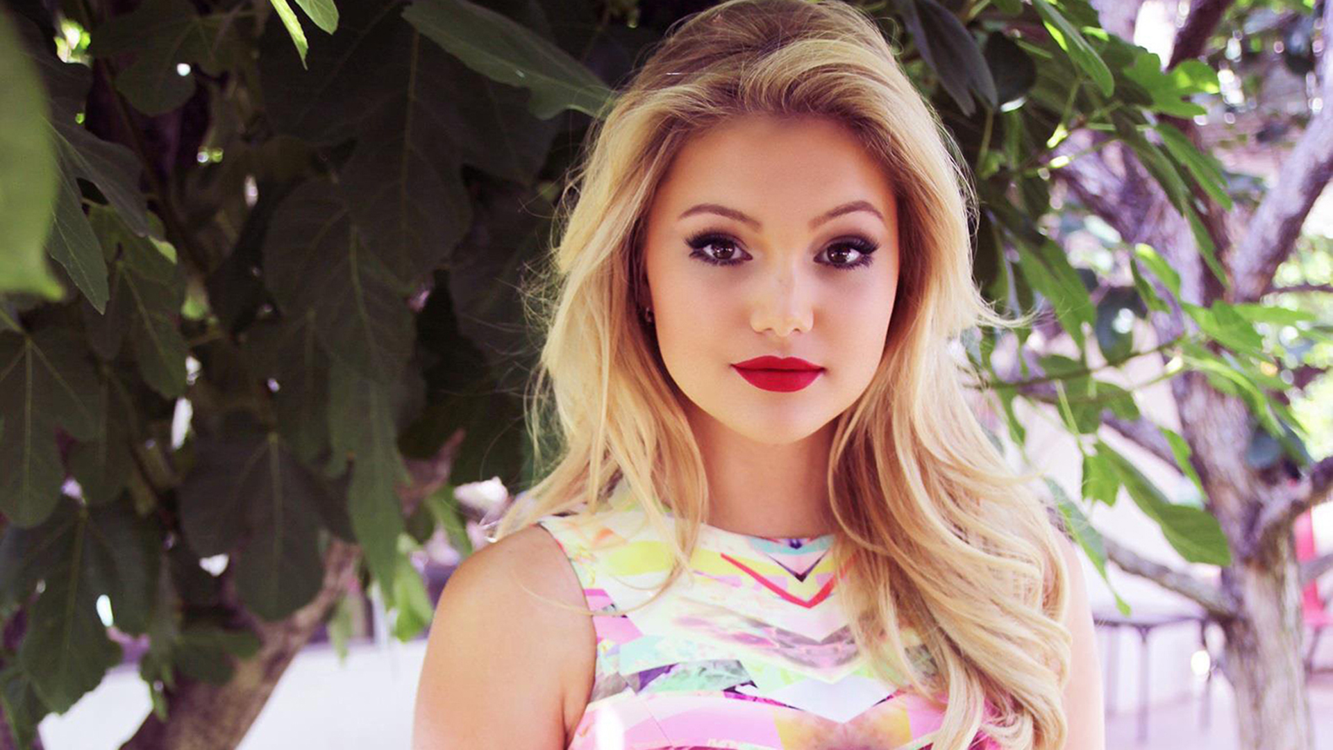 Olivia Holt HD Wallpapers