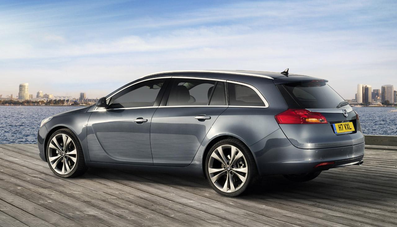 Opel Insignia Country Tourer Wallpapers