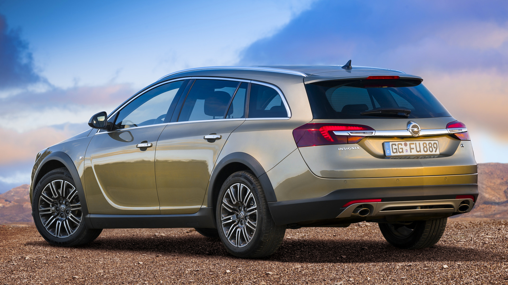 Opel Insignia Exclusive Country Tourer Wallpapers