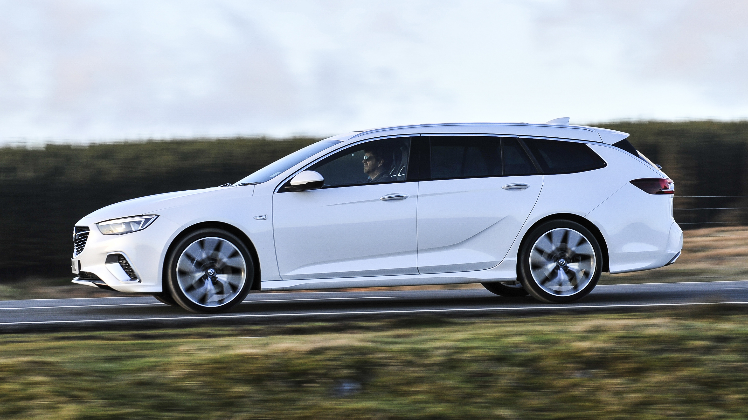 Opel Insignia Gsi Sports Tourer Wallpapers