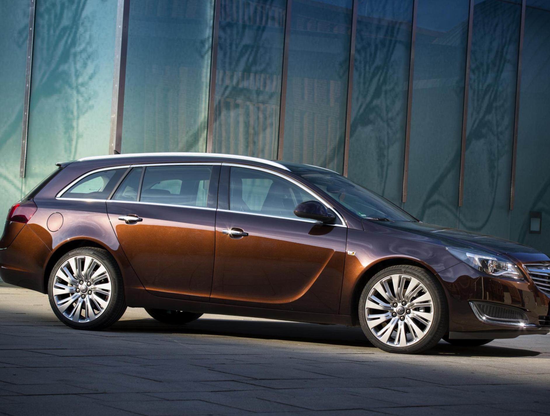 Opel Insignia Sports Tourer Wallpapers