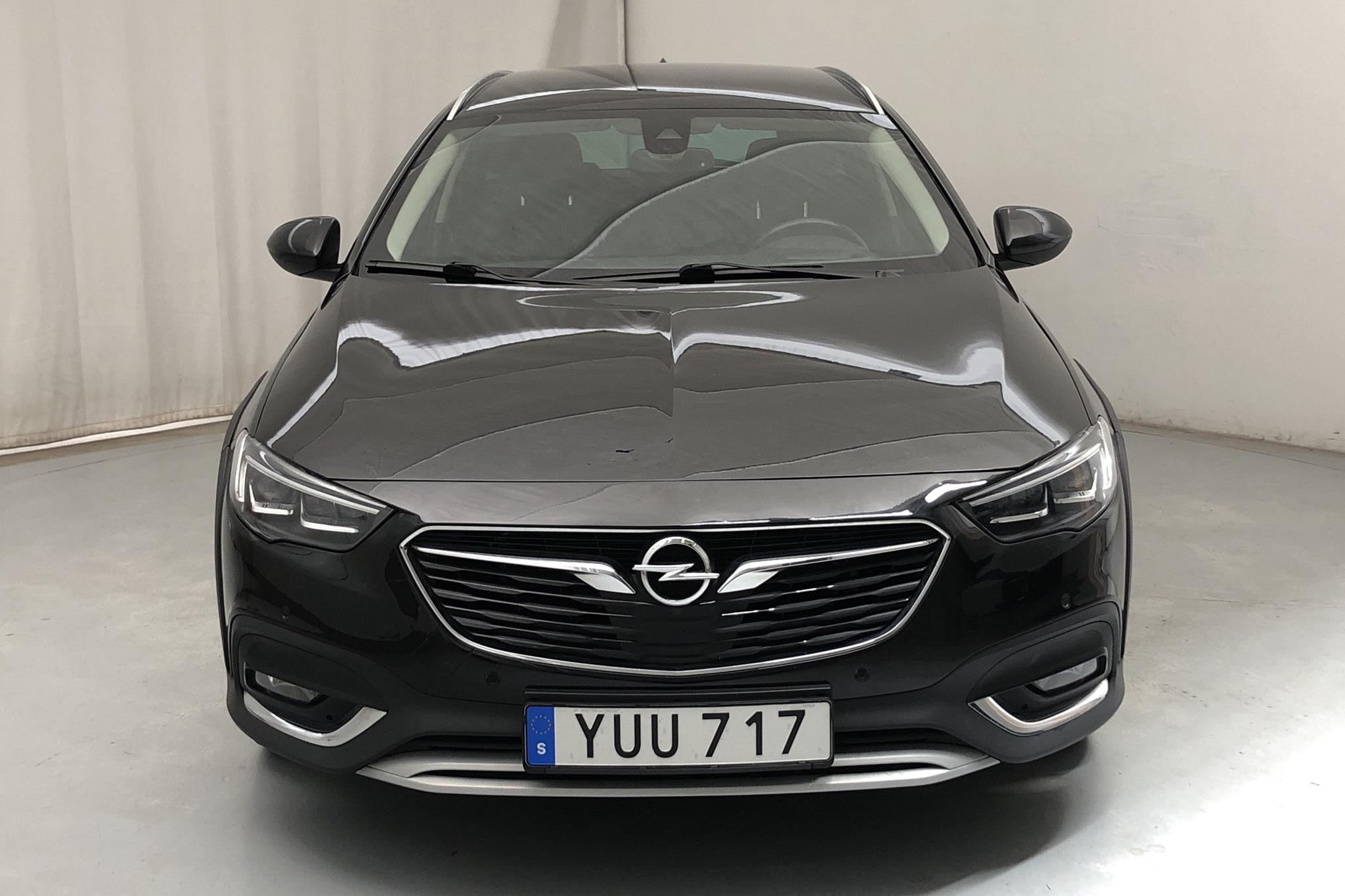 Opel Insignia Turbo X Country Tourer Wallpapers